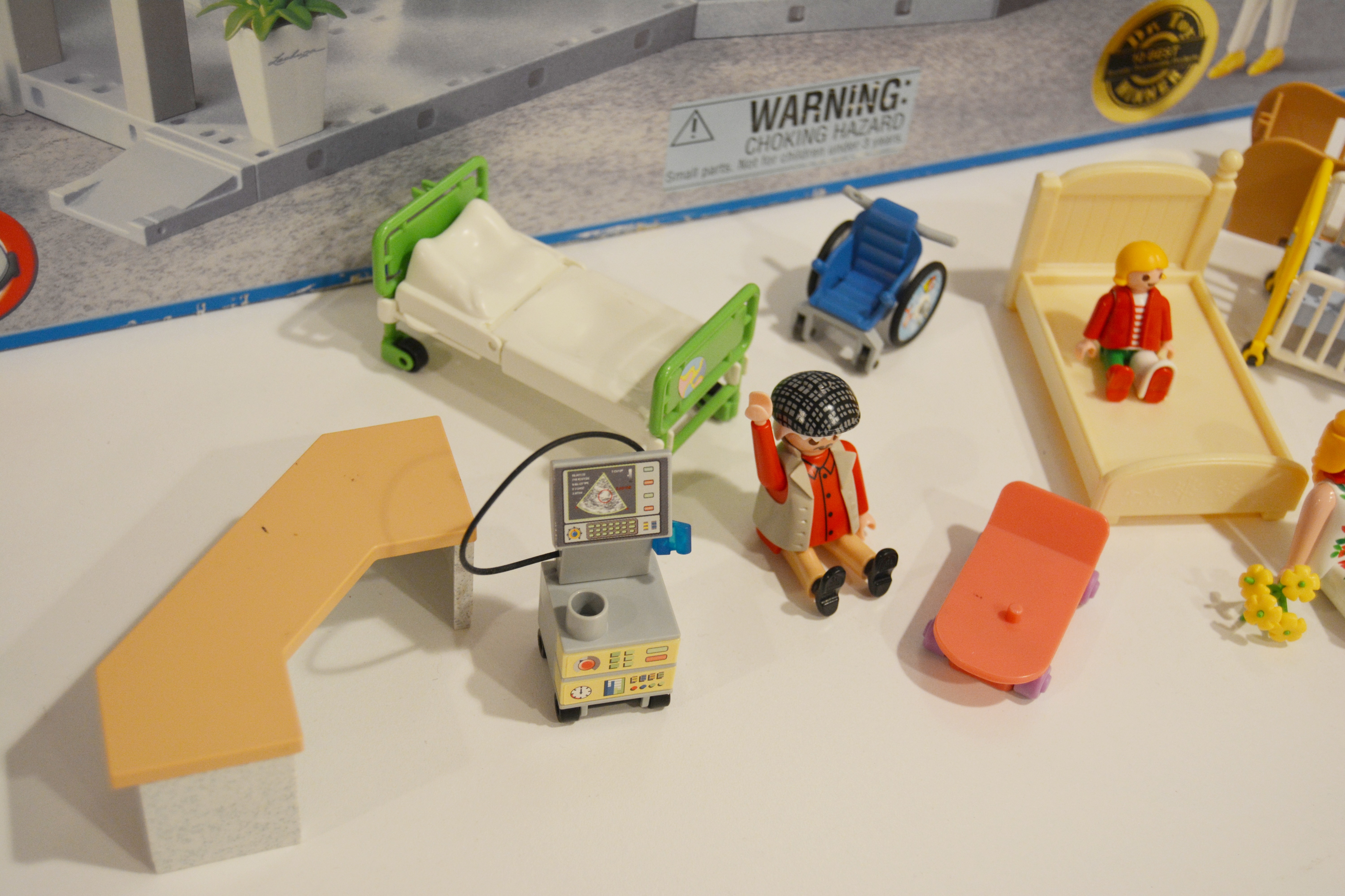 Playmobil Clinic #4404, Hasbro Littlest Pet Shop and Accessories