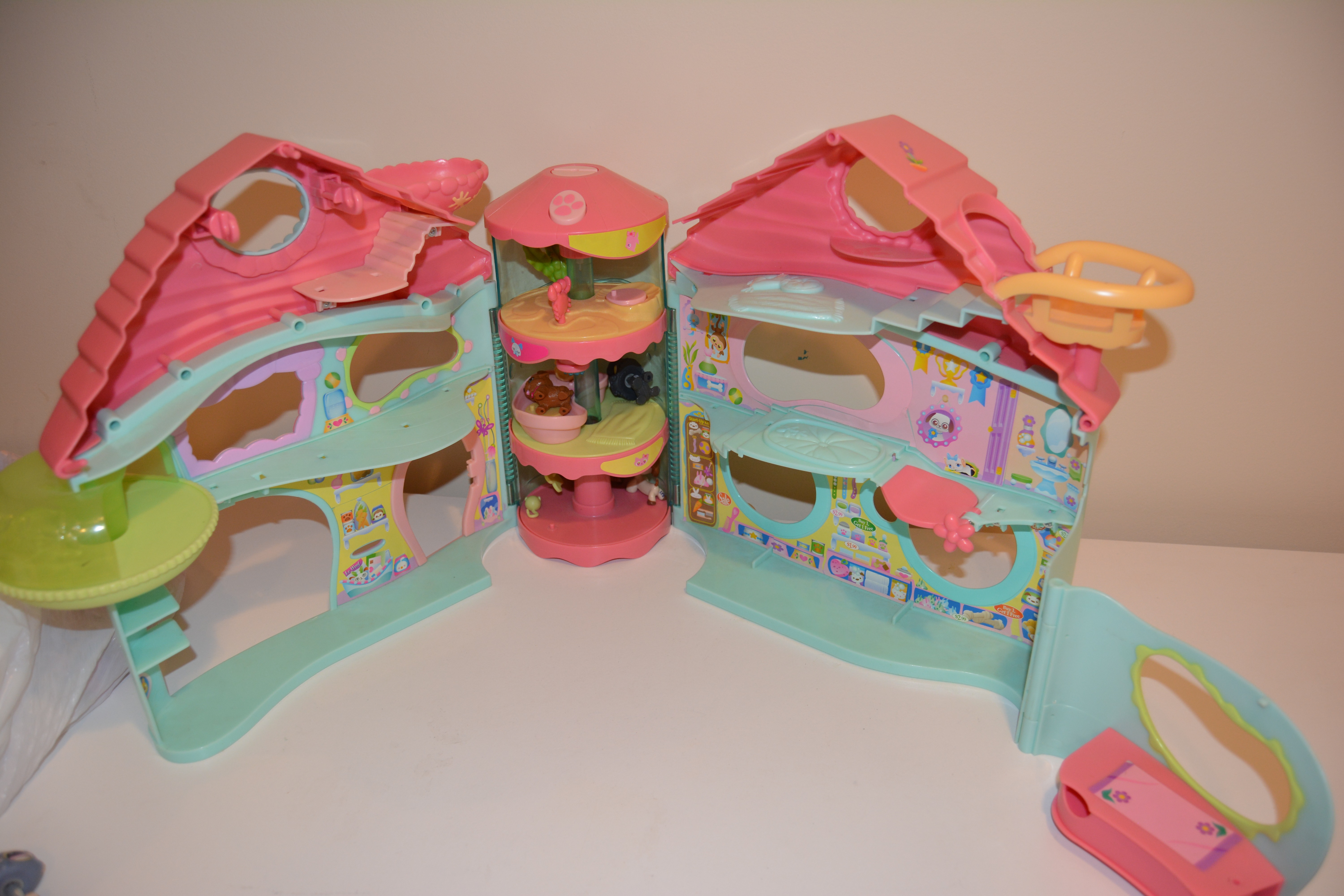 Playmobil Clinic #4404, Hasbro Littlest Pet Shop and Accessories