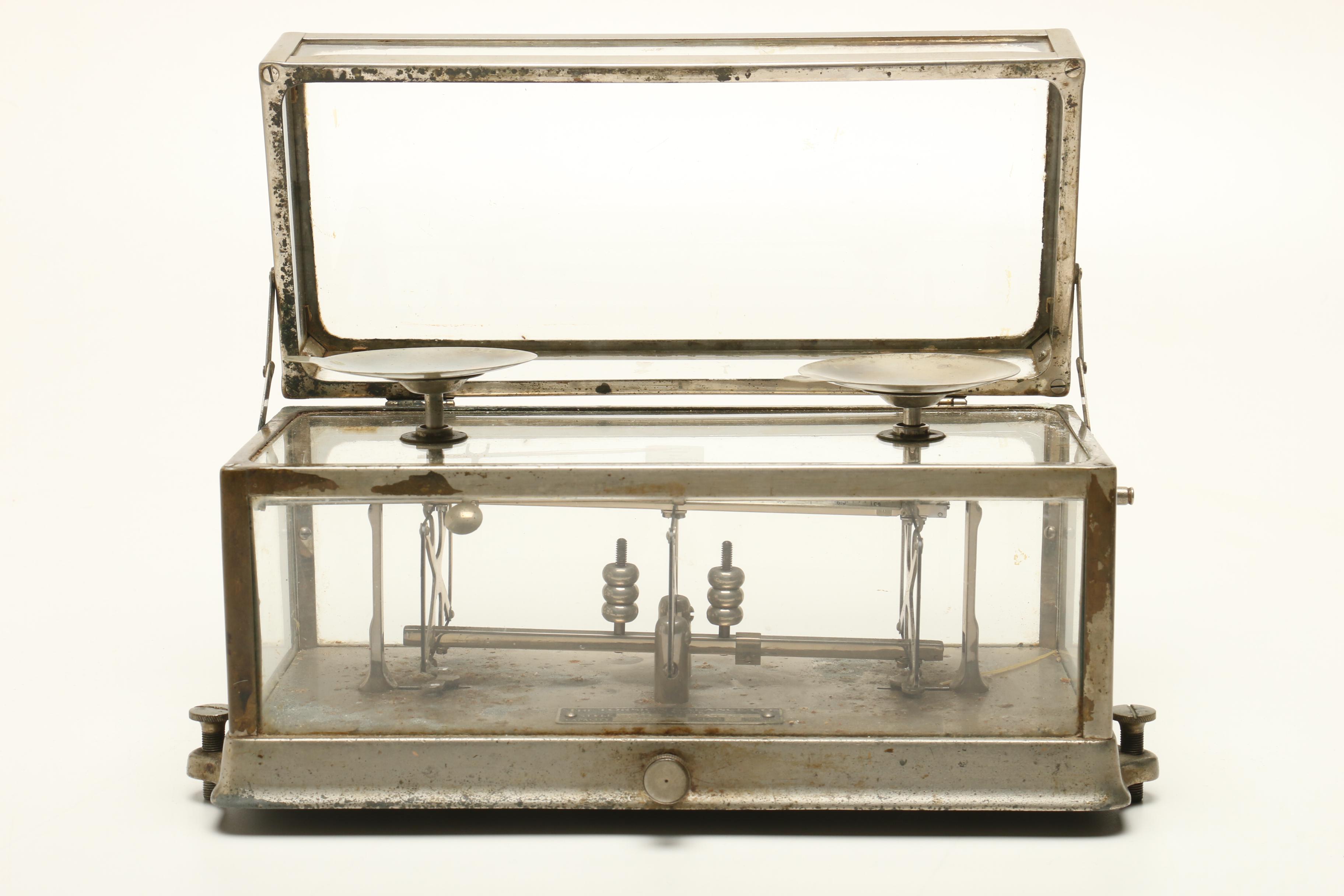 Torsion Balance Co. Style 268 Apothecary Scale