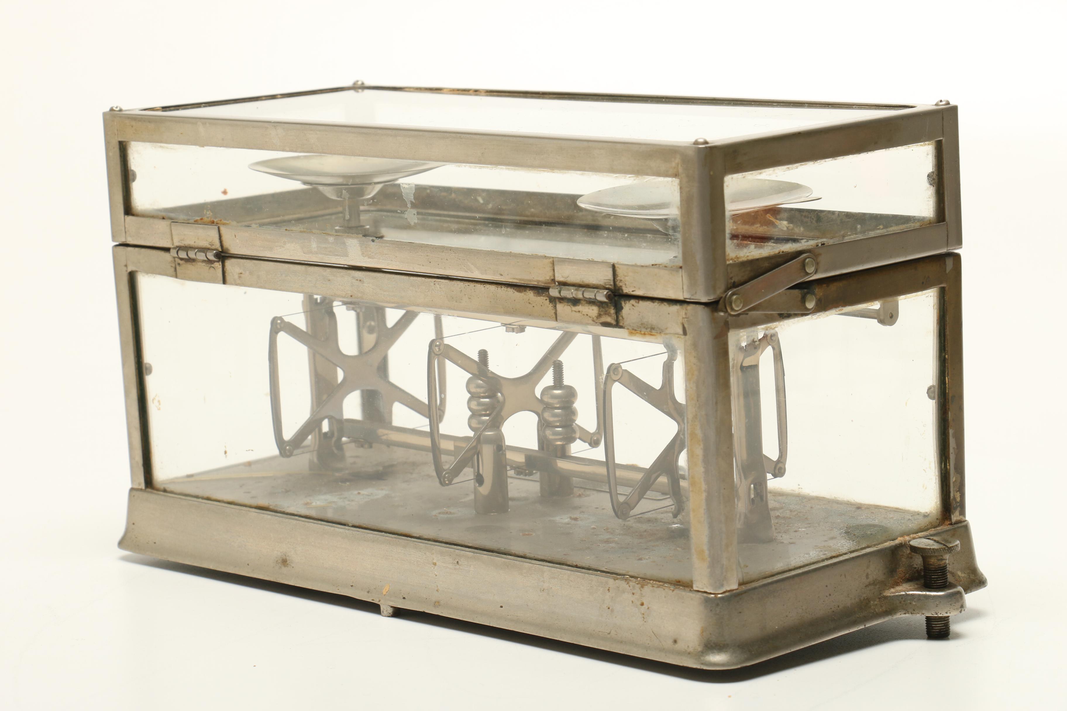 Torsion Balance Co. Style 268 Apothecary Scale