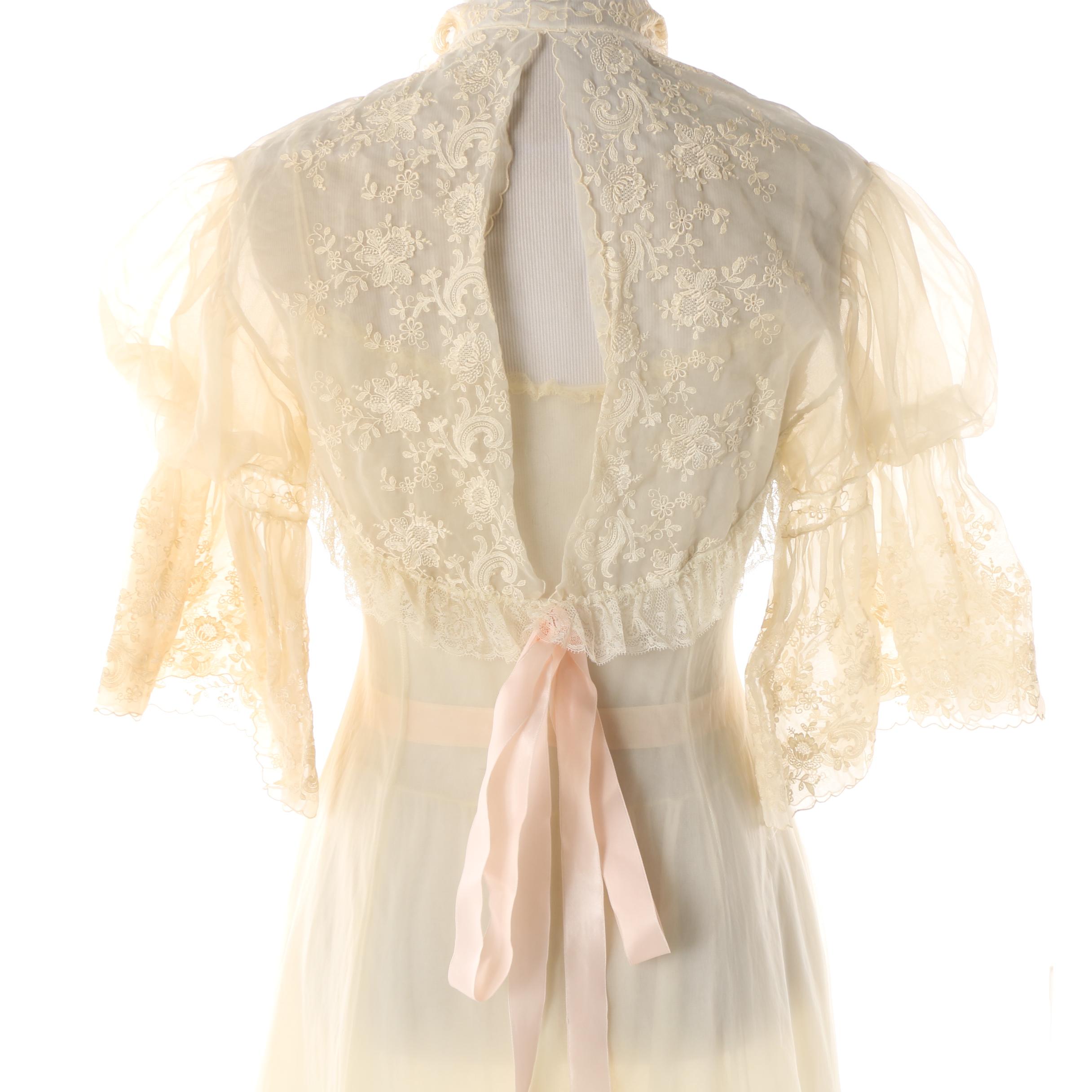 Women's 1950s Kickernick Restware Sheer Ivory Peignoir with Floral Embroidery