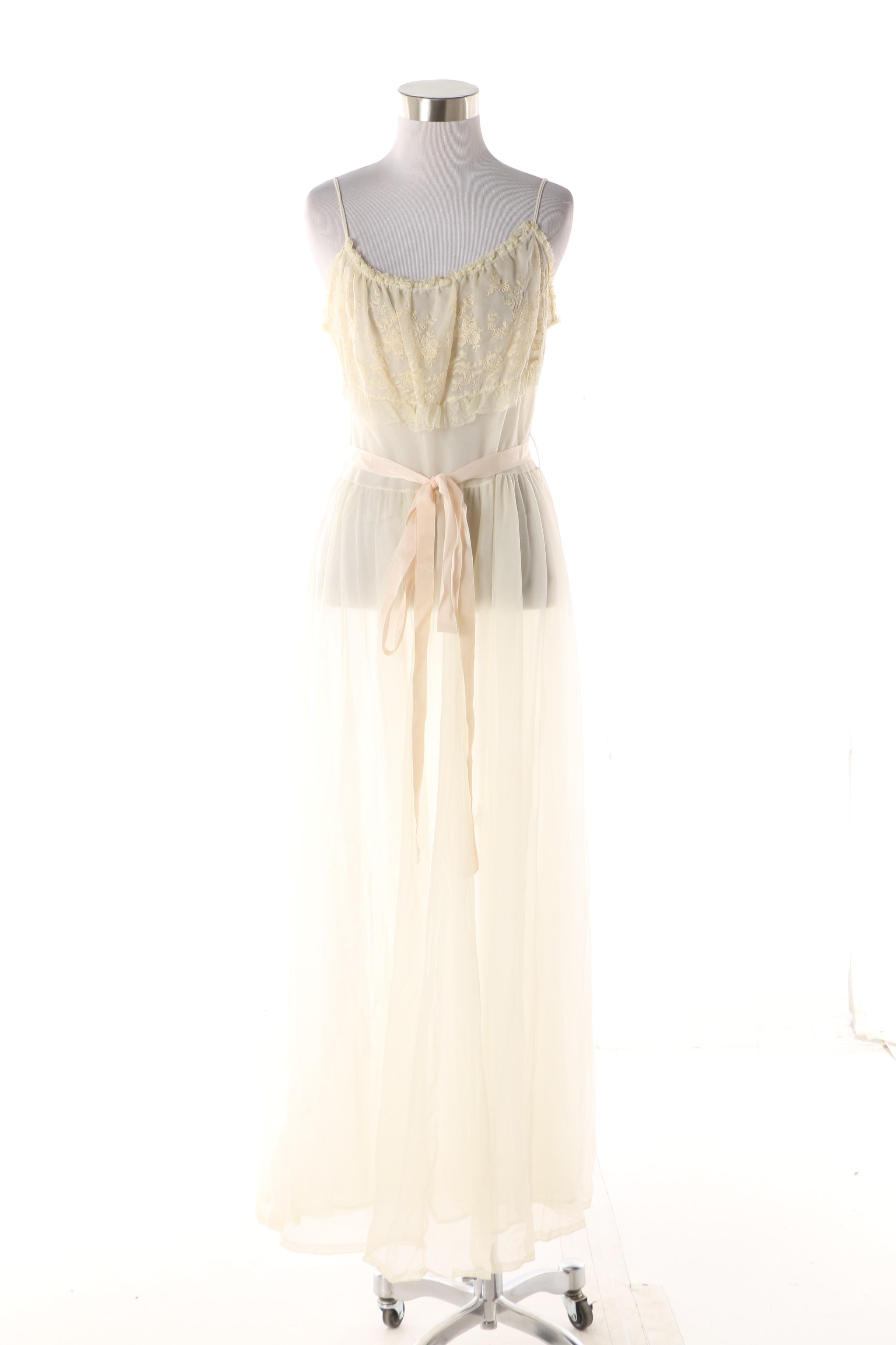 Women's 1950s Kickernick Restware Sheer Ivory Peignoir with Floral Embroidery