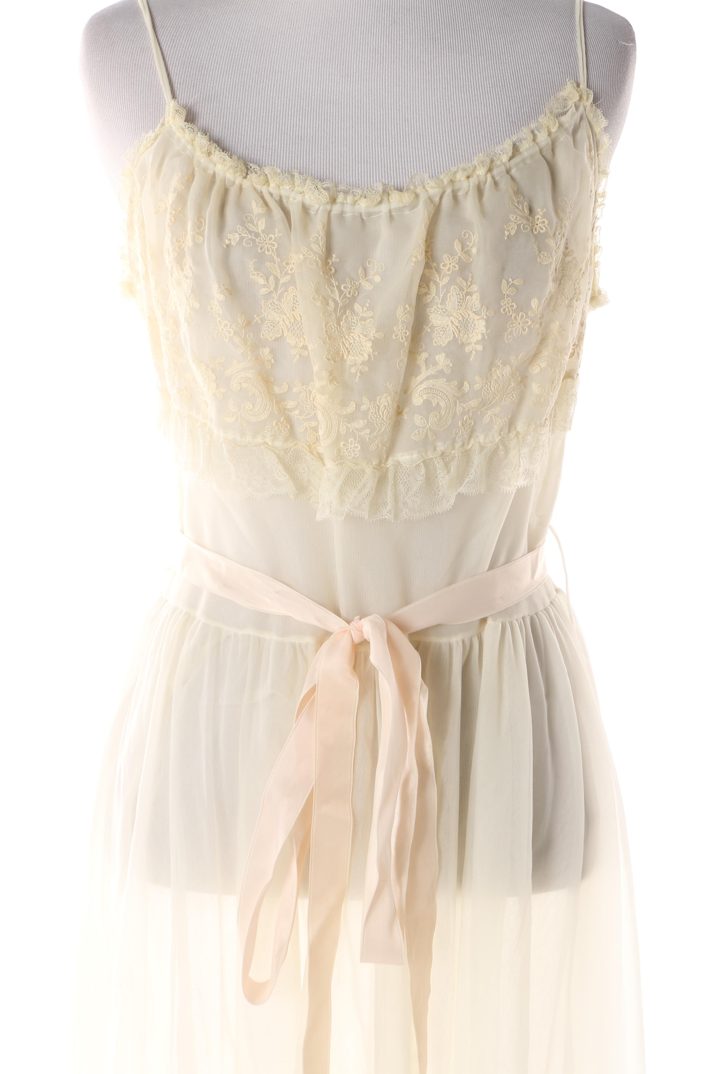 Women's 1950s Kickernick Restware Sheer Ivory Peignoir with Floral Embroidery