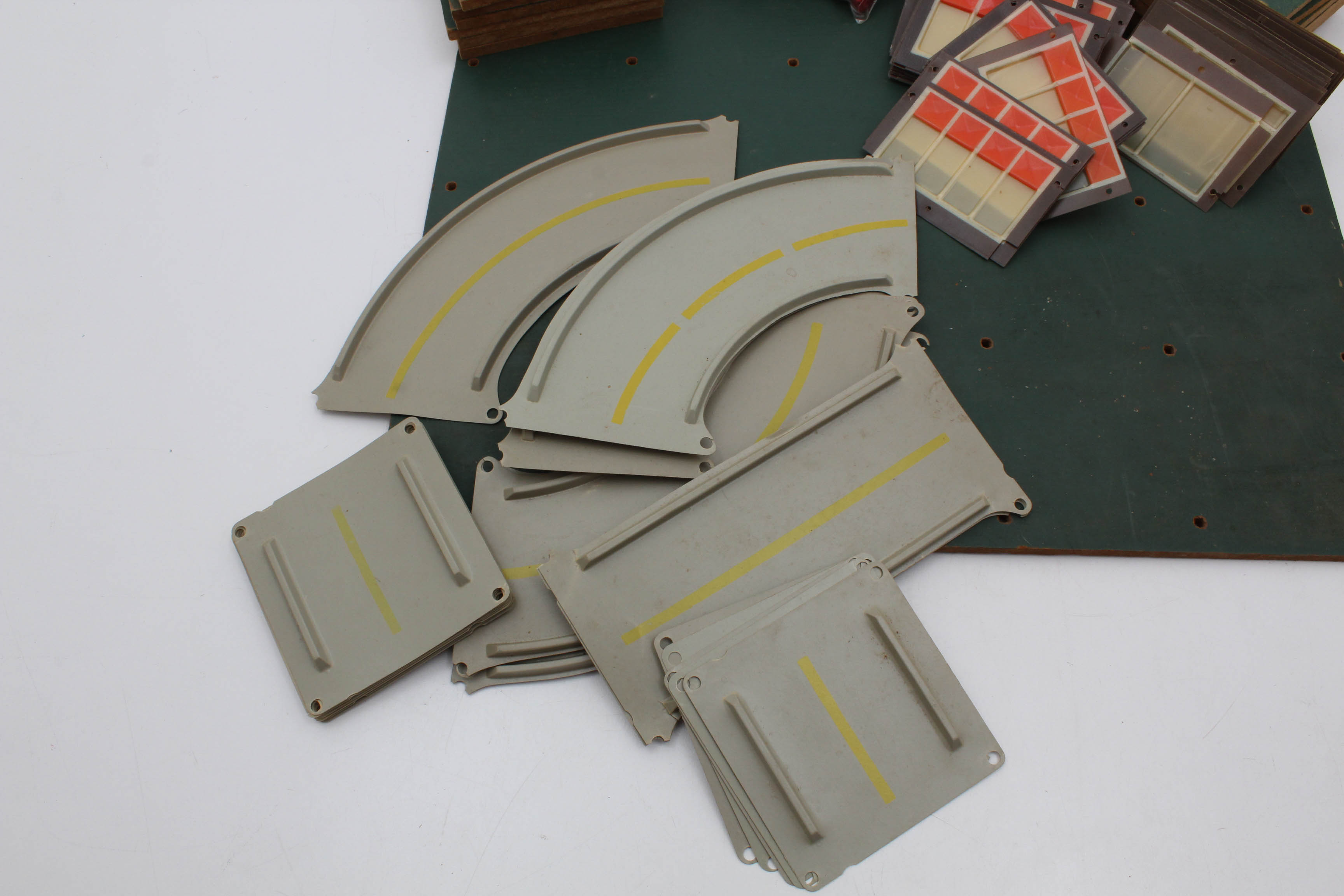 Vintage 1958 Kenner "Girder and Panel Building Set"