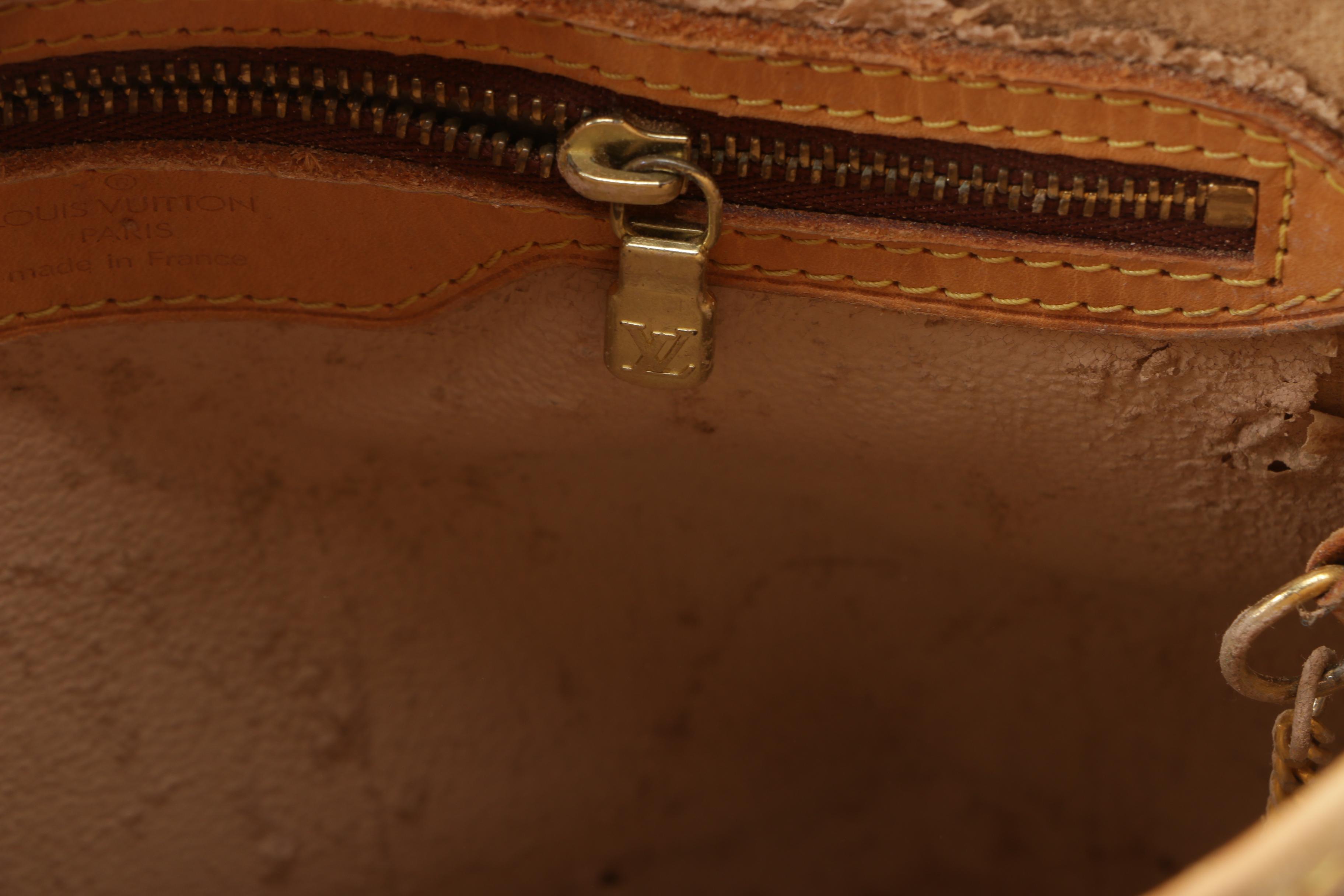 1998 Vintage Louis Vuitton Paris Monogram Canvas Petite Bucket Bag