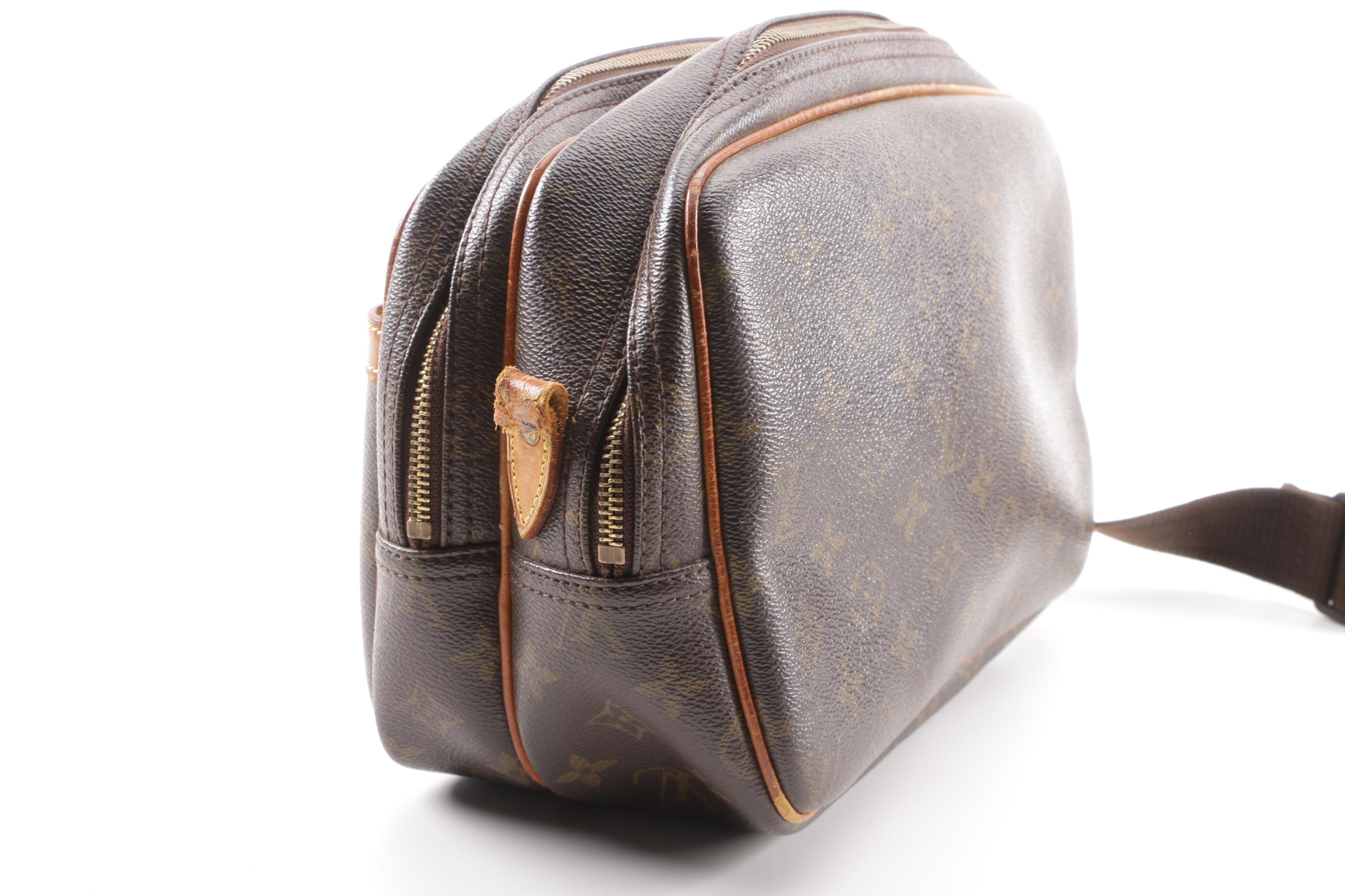 2002 Louis Vuitton Paris Monogram Canvas Reporter PM Bag