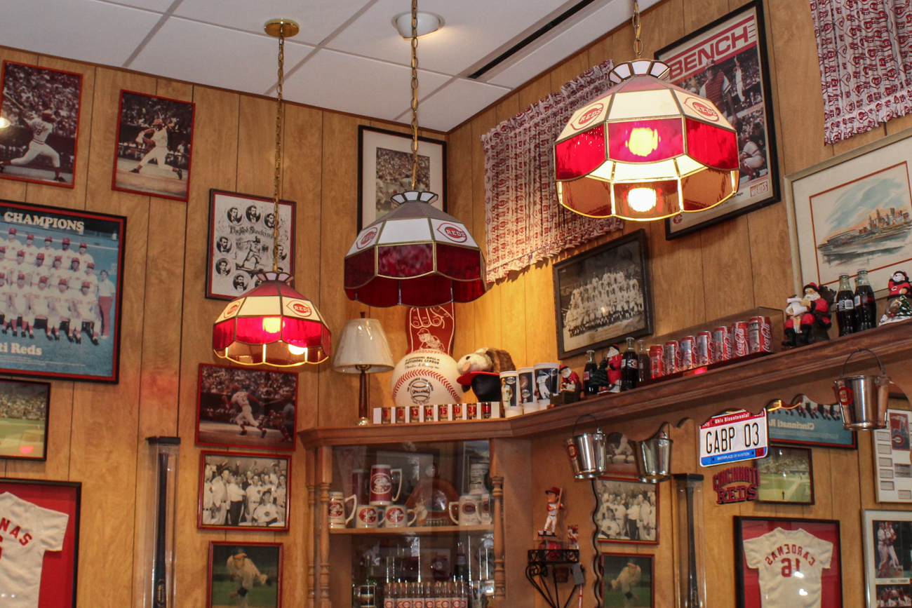 Cincinnati Reds Pendant Ceiling Light Fixture