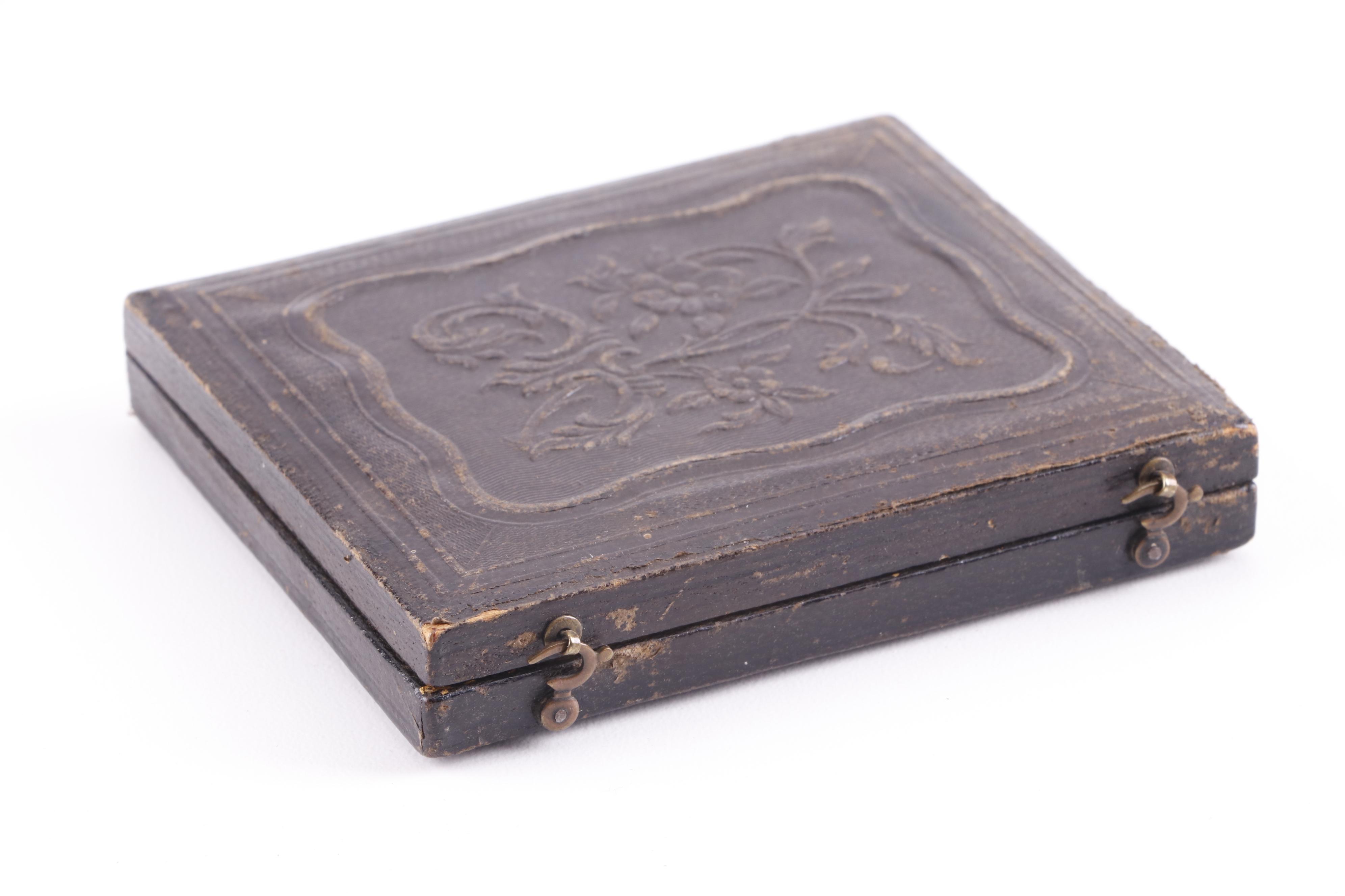 Portrait Daguerreotypes, Including Hidden Mother Child's Portrait