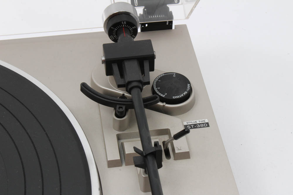 Studio Standard by Fisher MT-125 Turntable