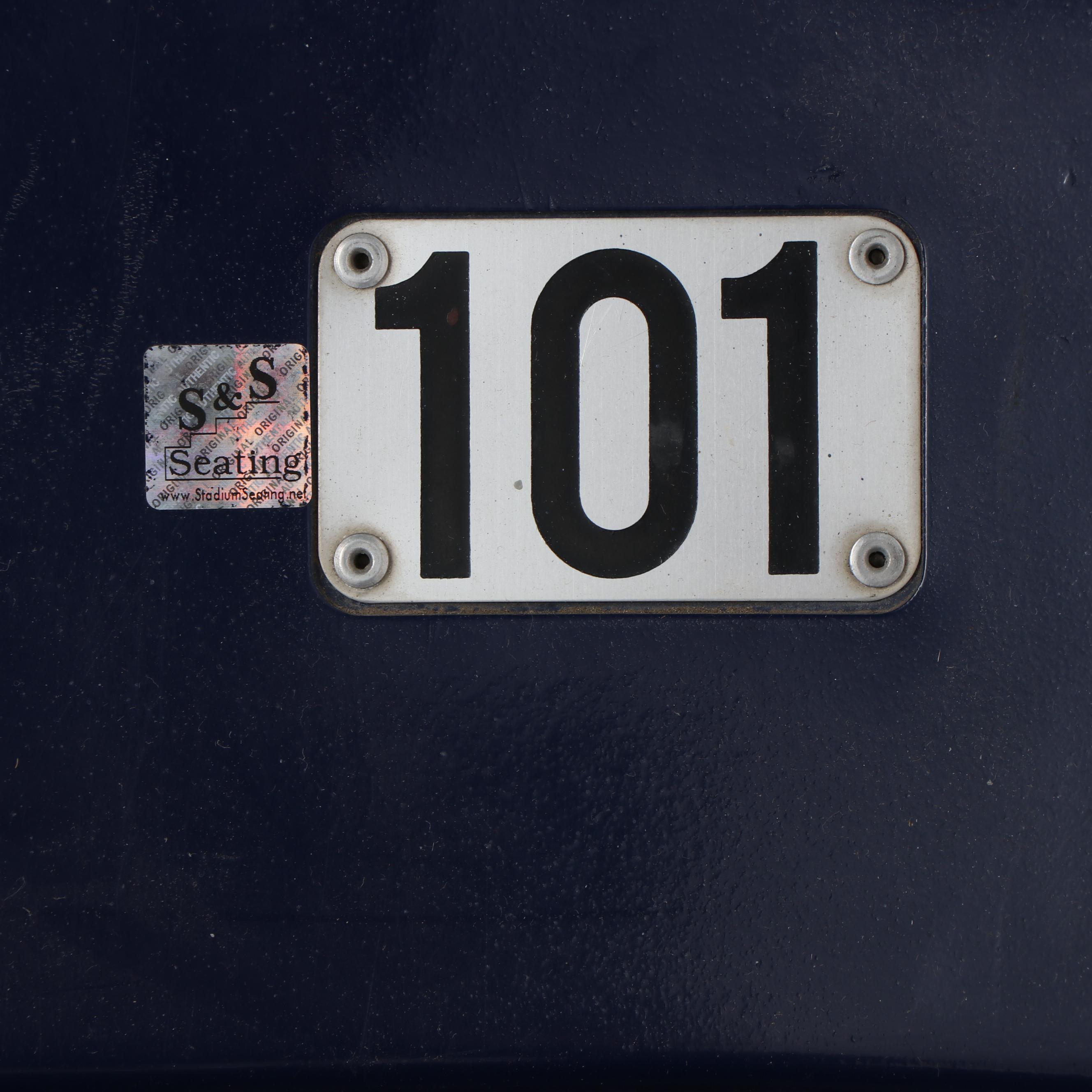 Dallas Cowboys Texas Stadium Seats with Riser, 1971-2009