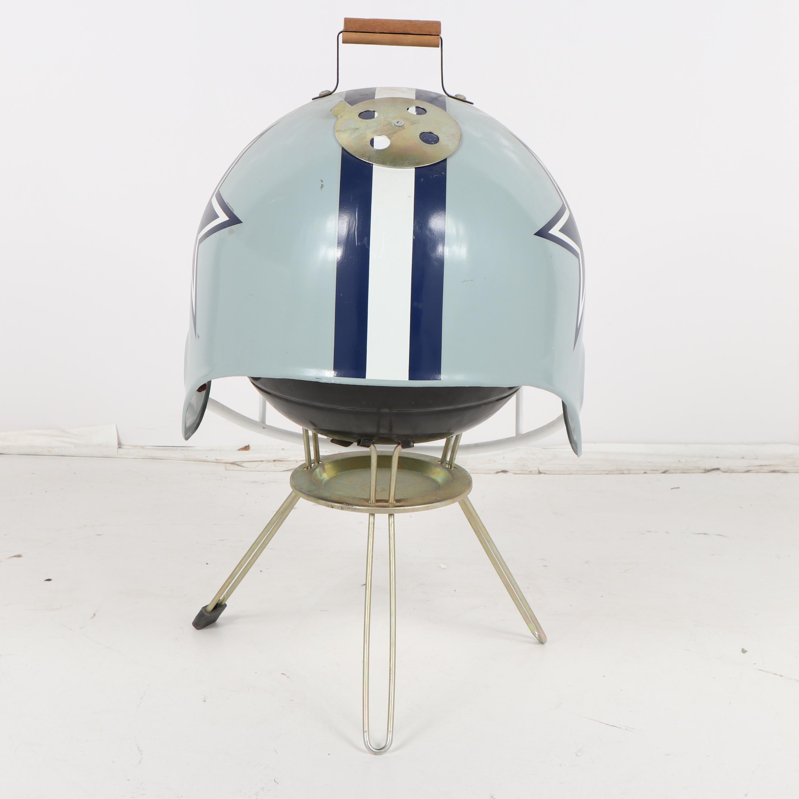 Vintage Dallas Cowboy's Helmet Miniature Tailgating BBQ Grill