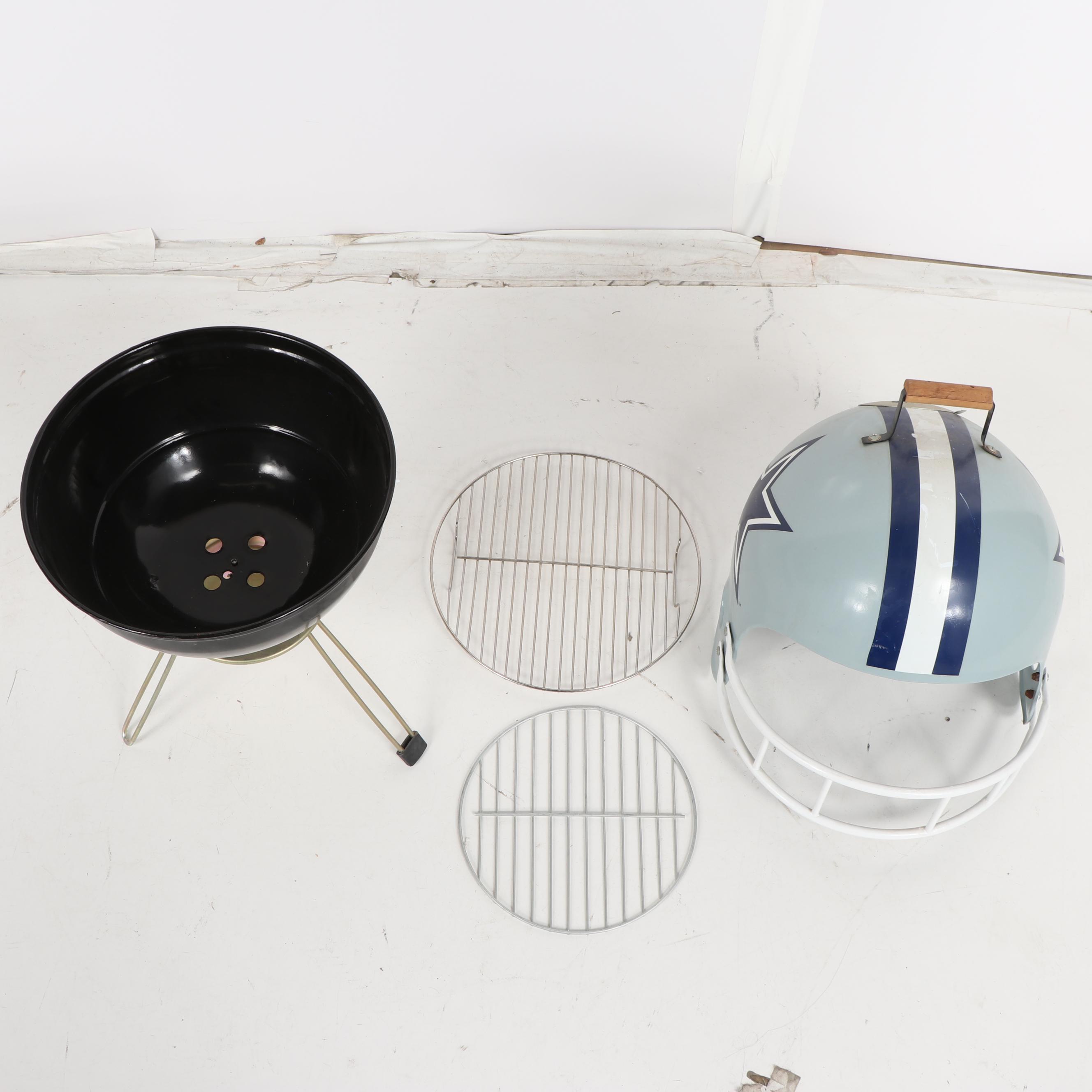 Vintage Dallas Cowboy's Helmet Miniature Tailgating BBQ Grill