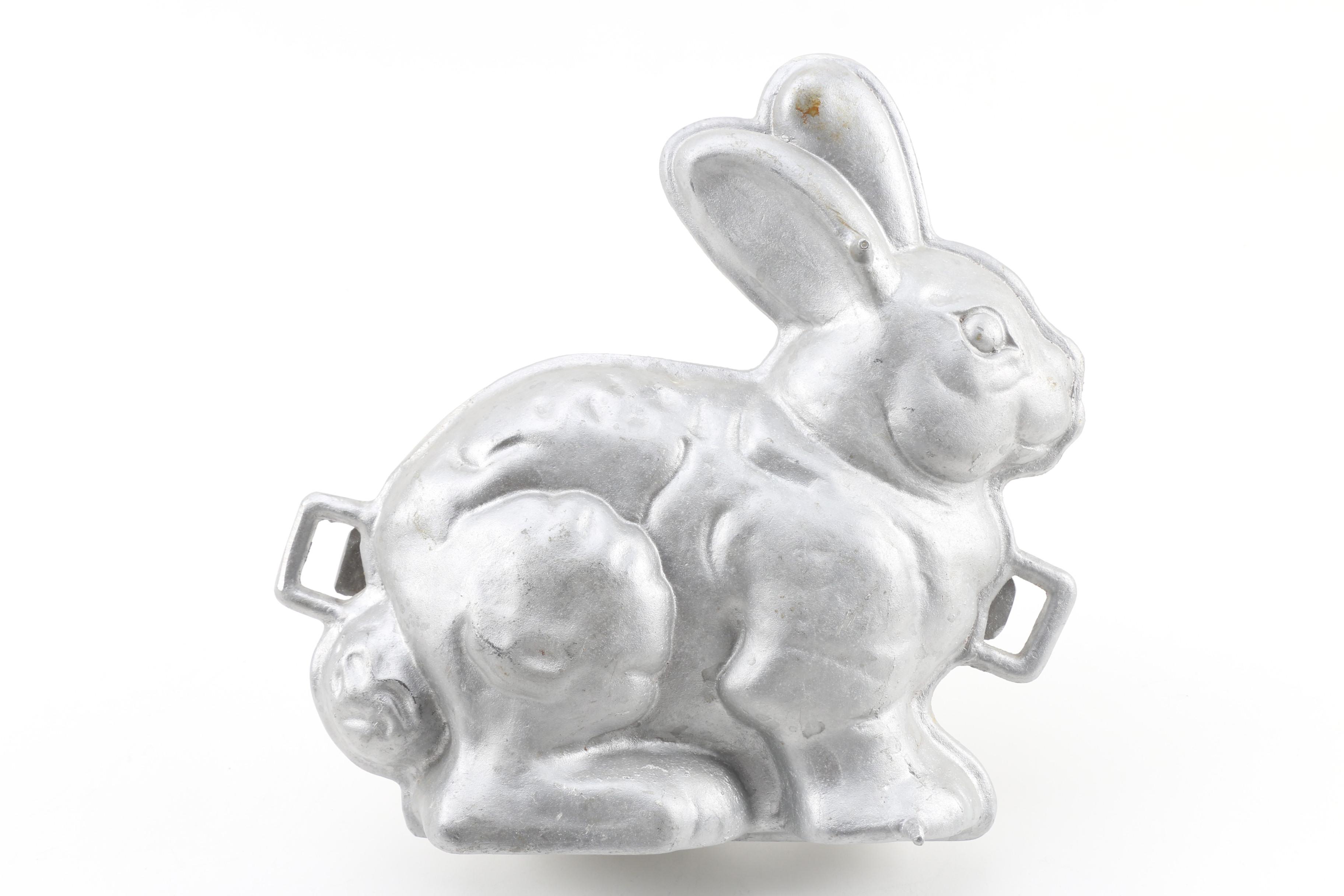 Vintage Cast Iron and Cast Aluminum Baking Molds