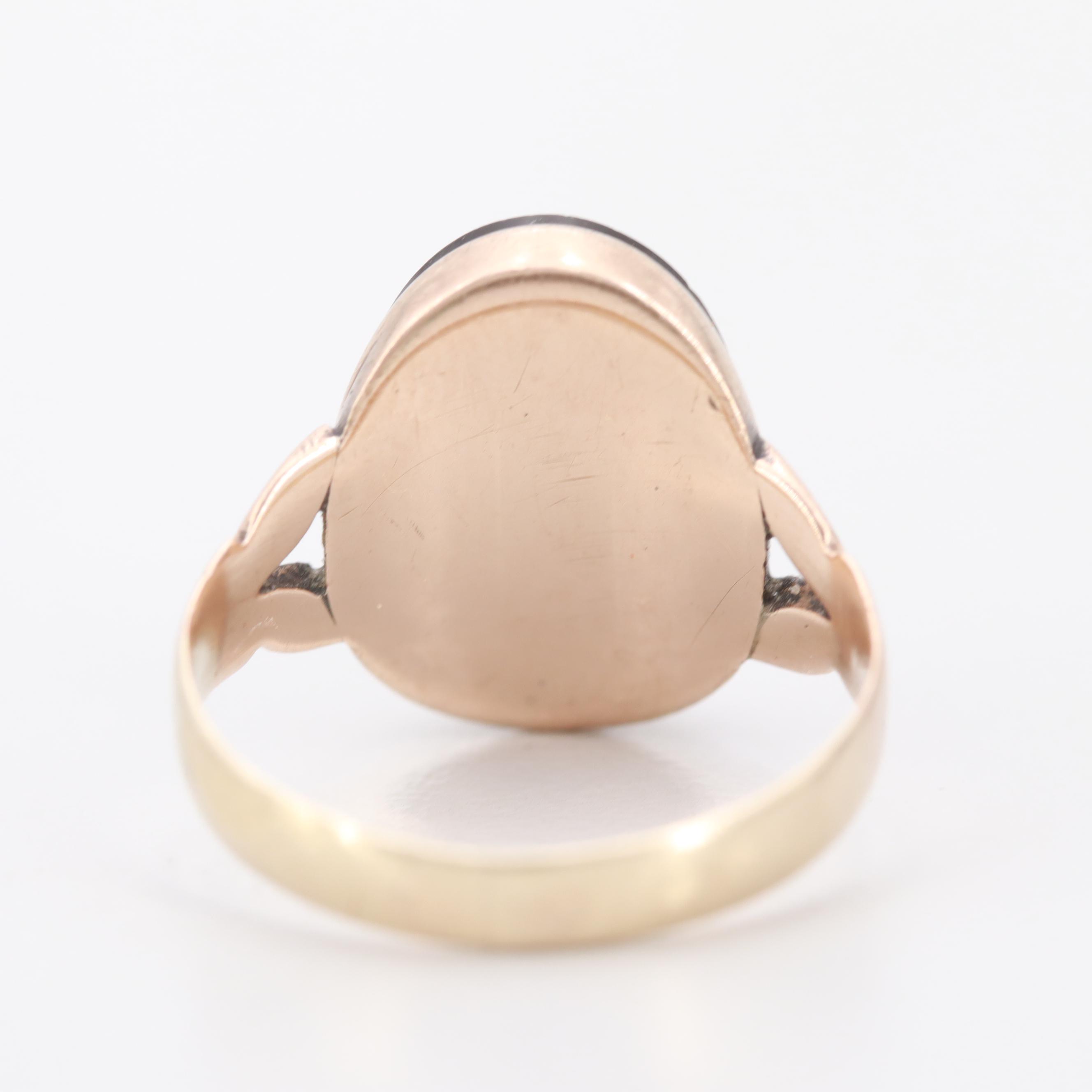 Victorian 10K Yellow Gold Black Onyx Intaglio Ring