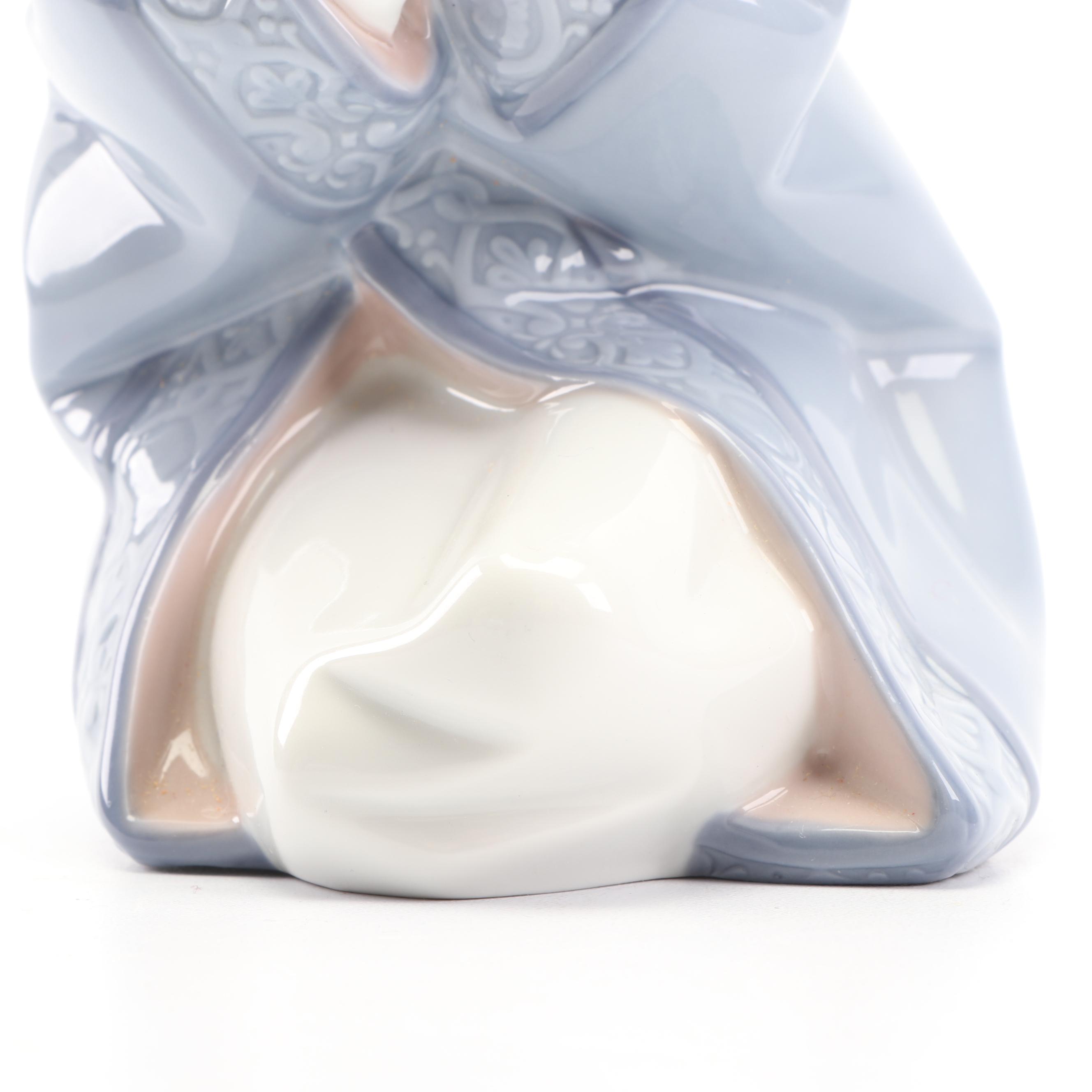 Lladró "Silent Night" Three-Piece Porcelain Nativity Set, Late 1980s