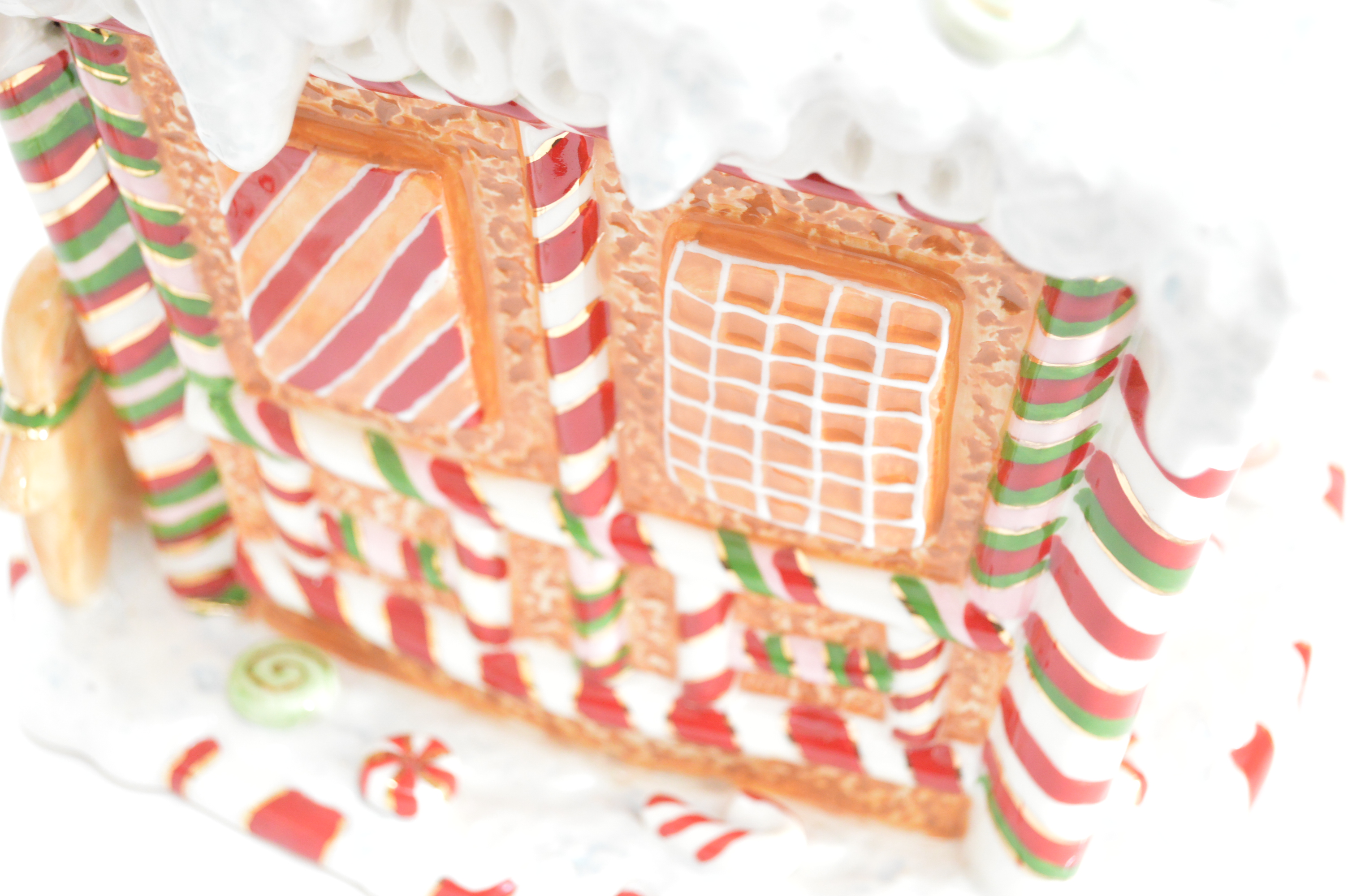 Waterford Holiday Heirloom Gingerbread House Cookie Jar