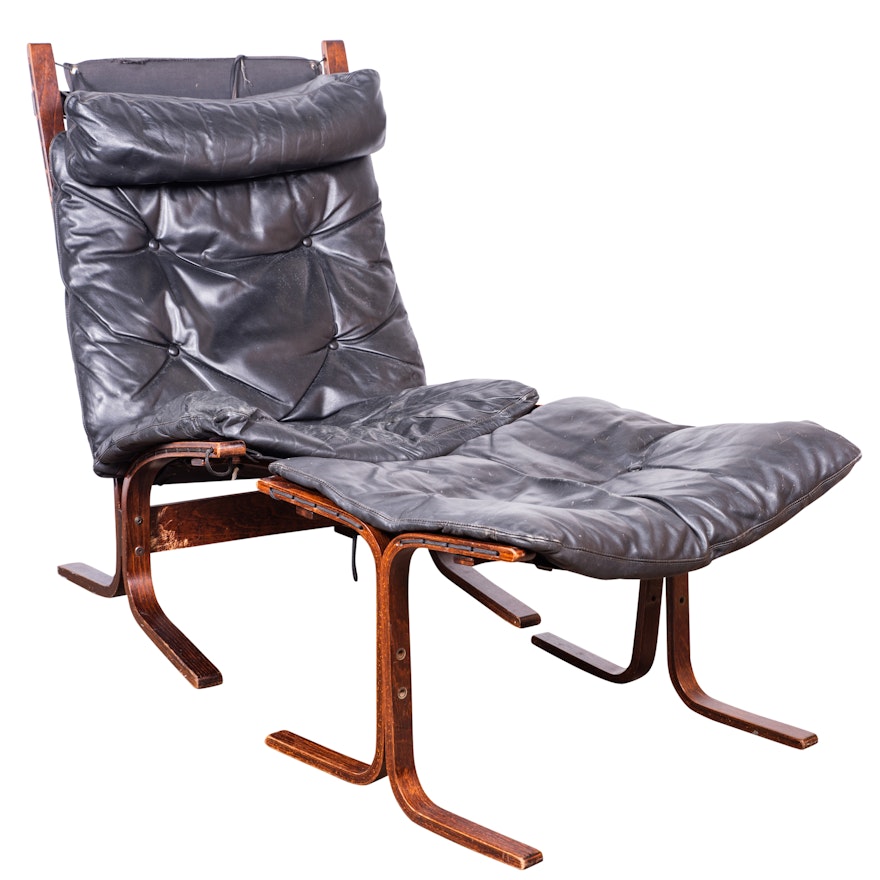 "Siesta" Leather Upholstered Lounge Chair and Ottoman by Ingmar Relling, 20th C.