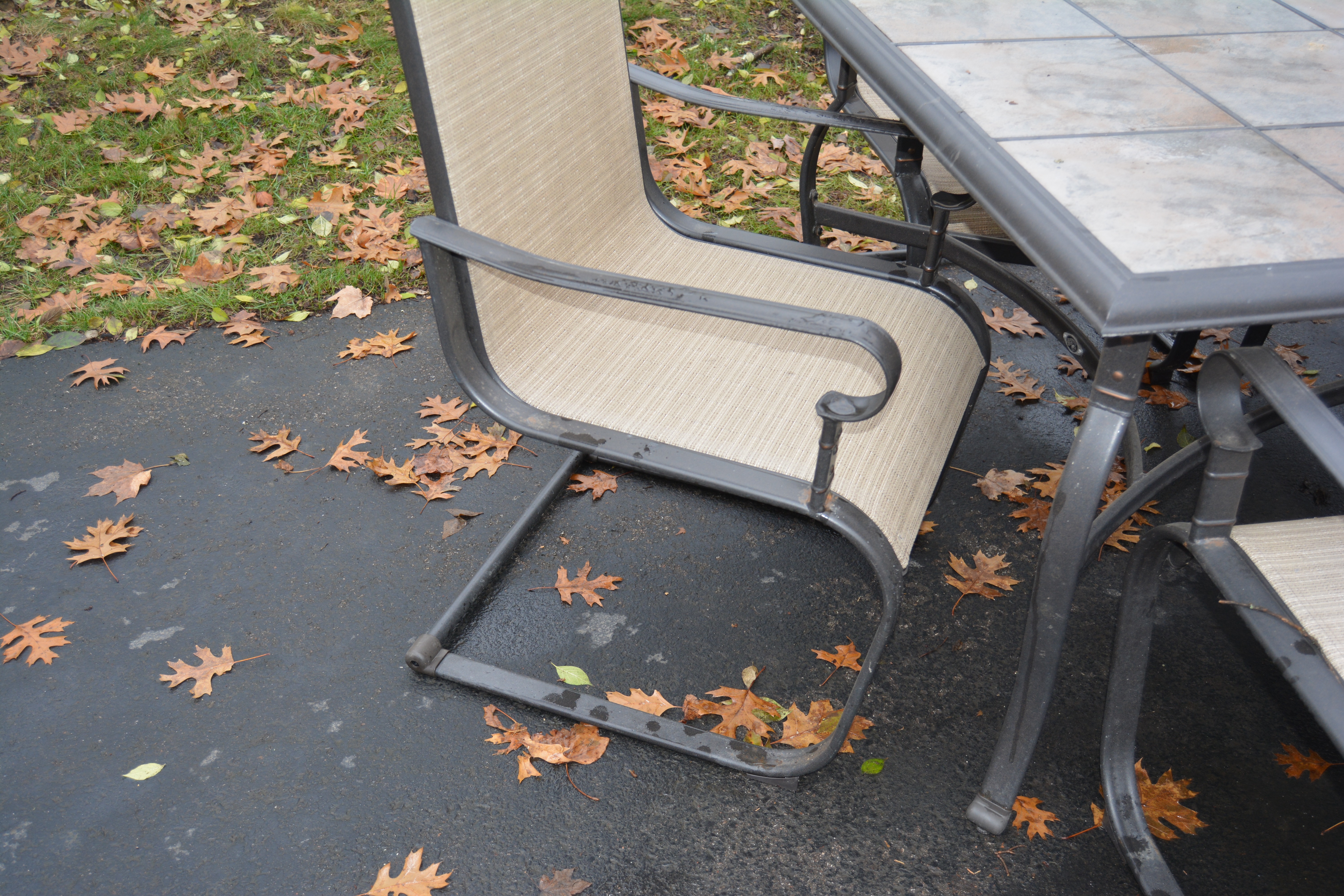 Patio Dining Table and Six Chairs by Hampton Bay