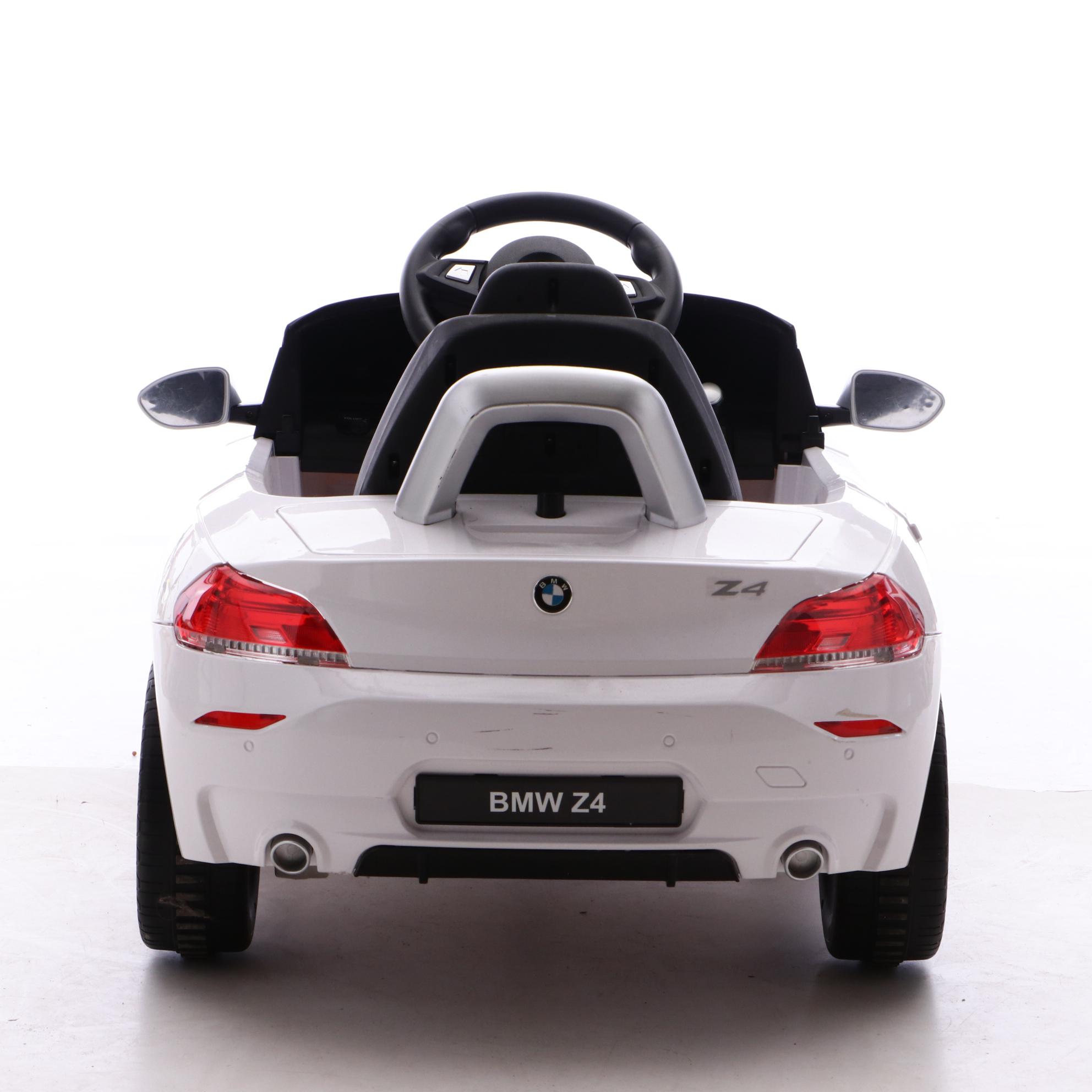 Rastar BMW Z4 Remote Control Ride-on Car in White