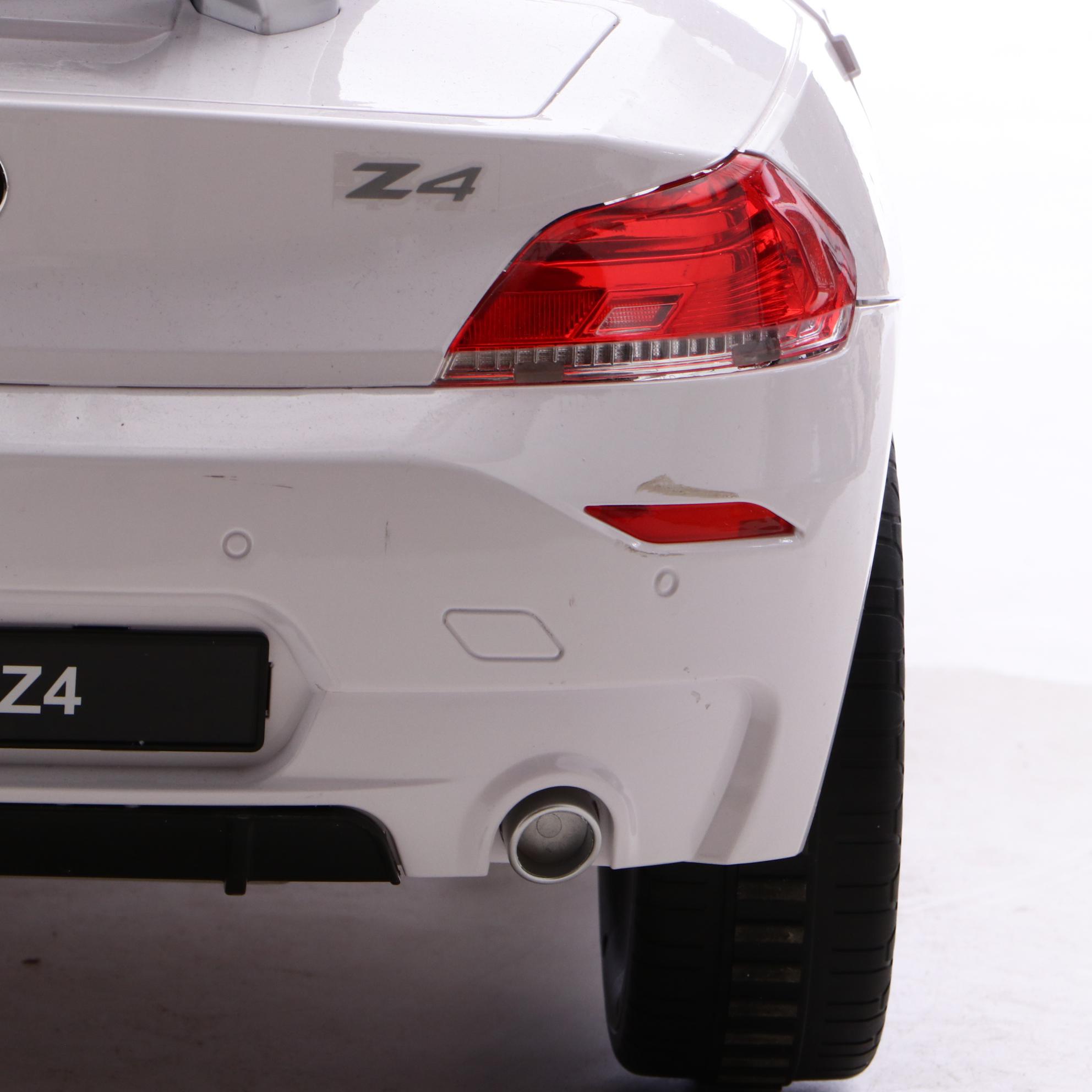 Rastar BMW Z4 Remote Control Ride-on Car in White