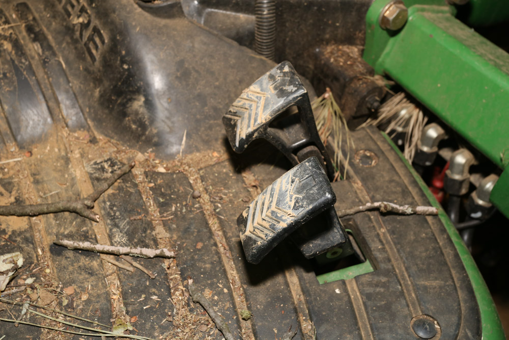 John Deere 4310 eHydro Tractor with 430 Loader Attachment