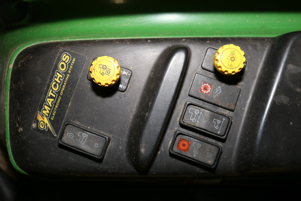 John Deere 4310 eHydro Tractor with 430 Loader Attachment