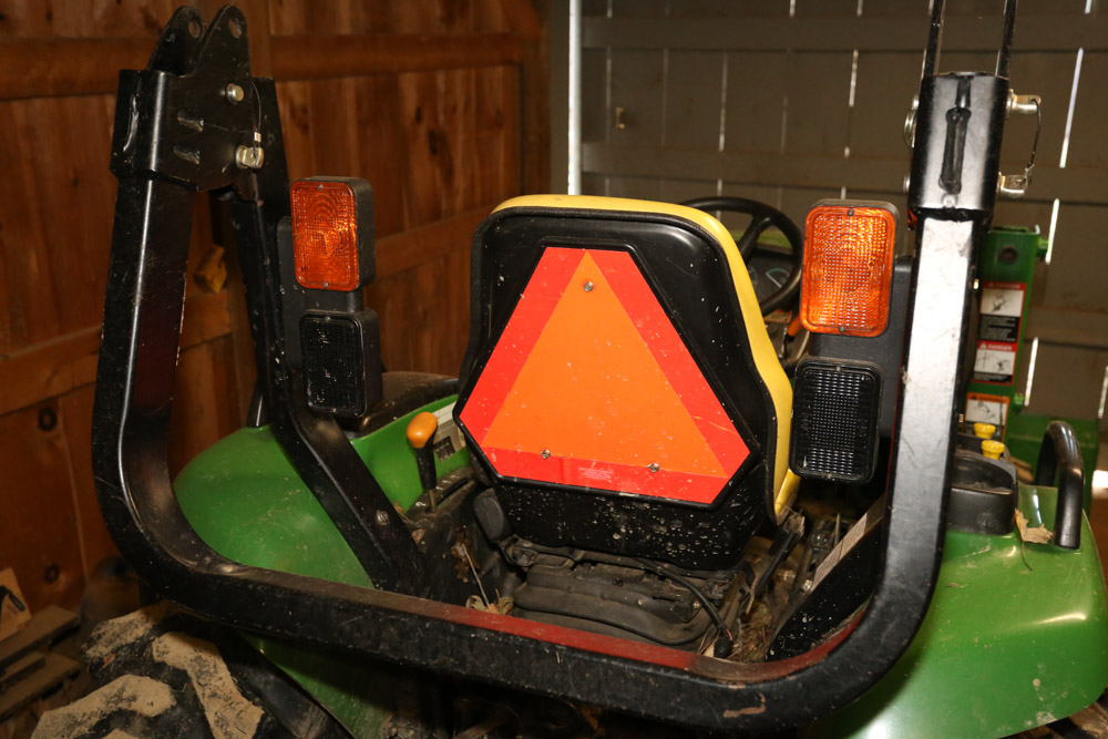 John Deere 4310 eHydro Tractor with 430 Loader Attachment