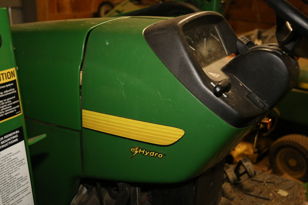 John Deere 4310 eHydro Tractor with 430 Loader Attachment