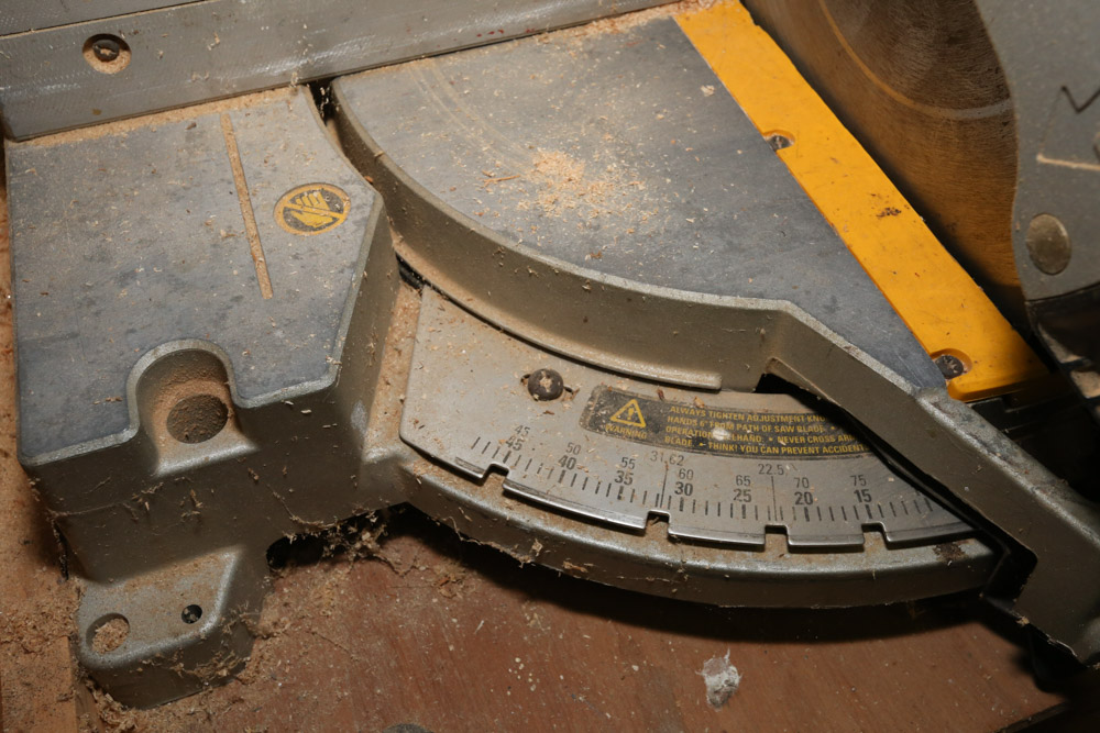 DeWalt DW705 12" Compound Miter Saw