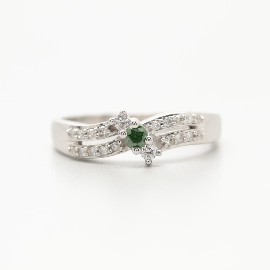 14K White Gold Diamond Ring with Green Diamond Center Stone
