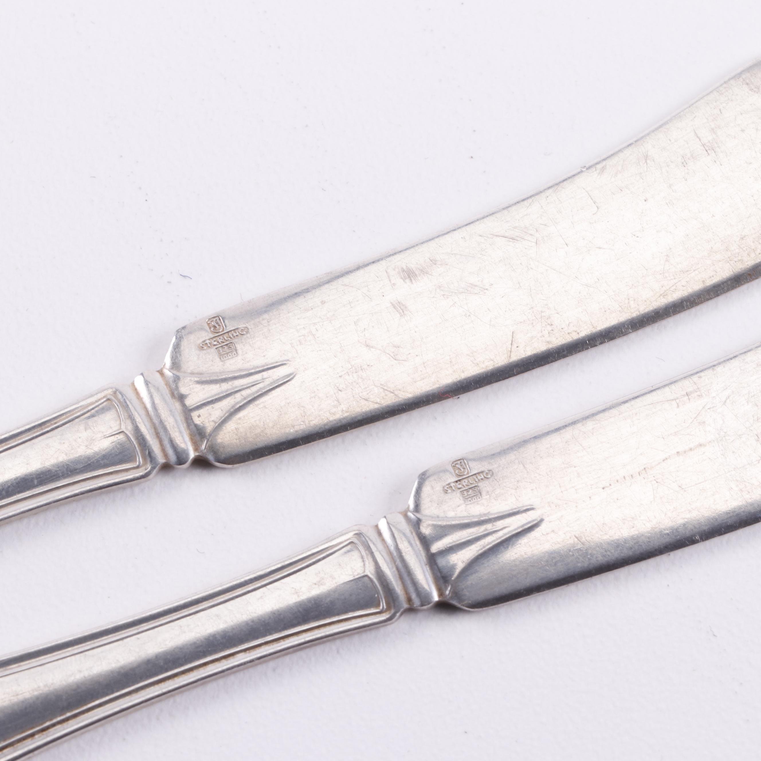 Towle Silversmiths "Mary Chilton" Sterling Silver Flatware