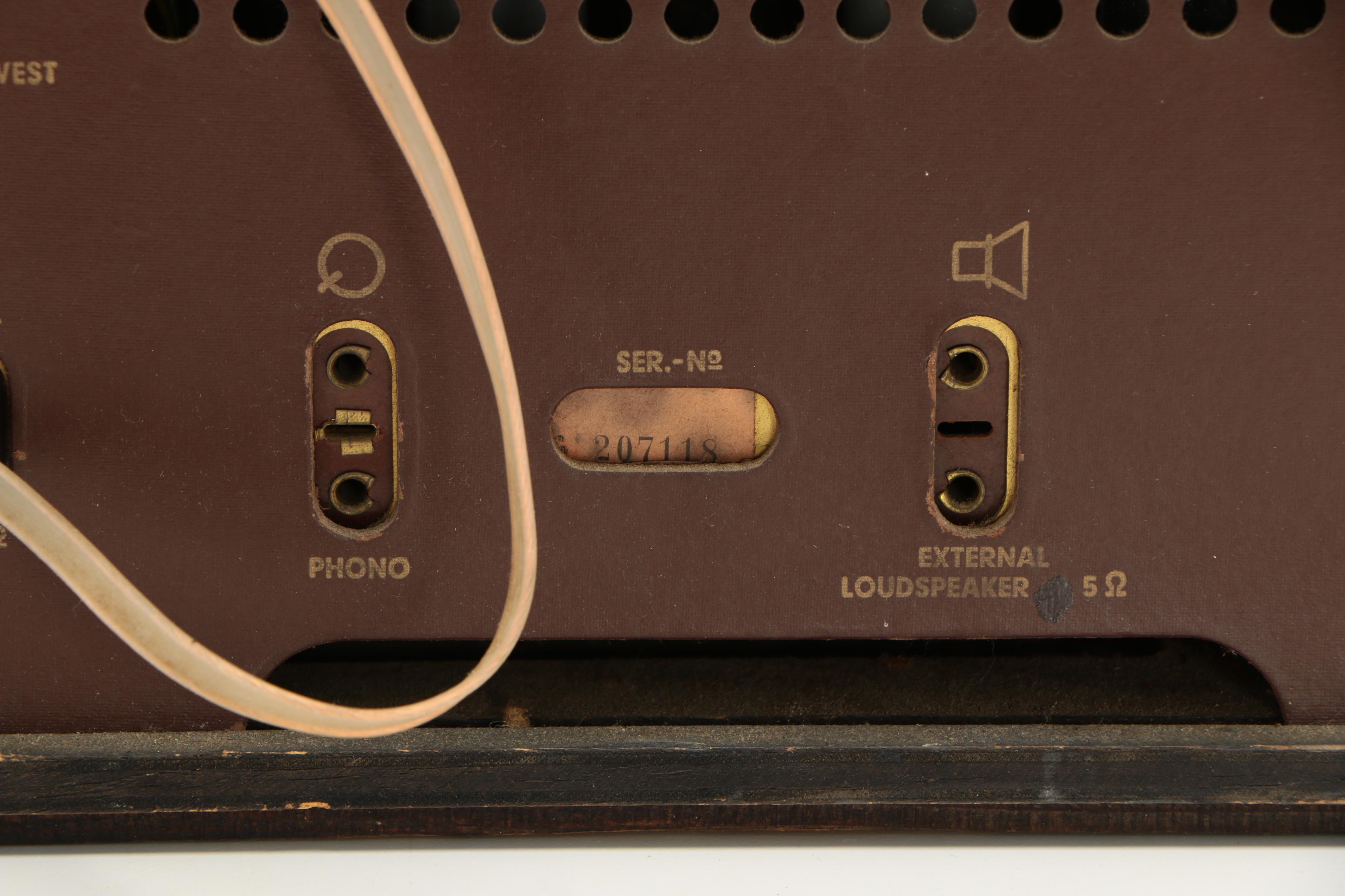 AJA Electronic Type 5842 Tabletop AM FM SW Radio