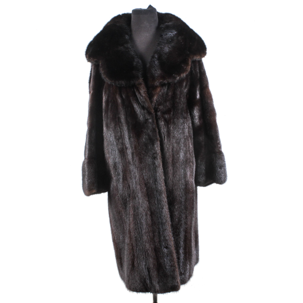 F. D. Italian Mode Dark Mahogany Mink Fur Coat