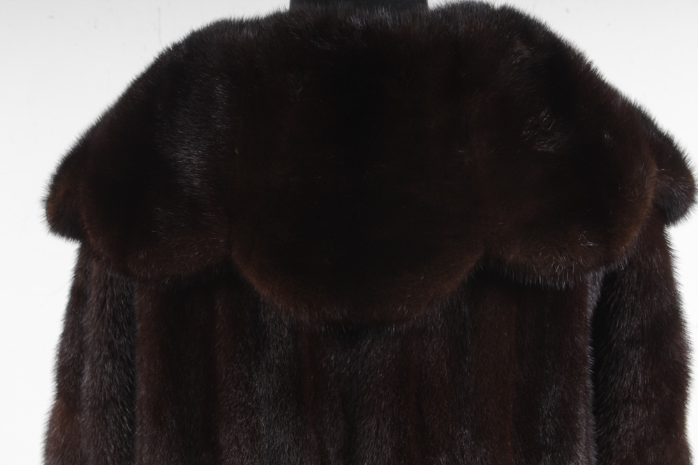 F. D. Italian Mode Dark Mahogany Mink Fur Coat