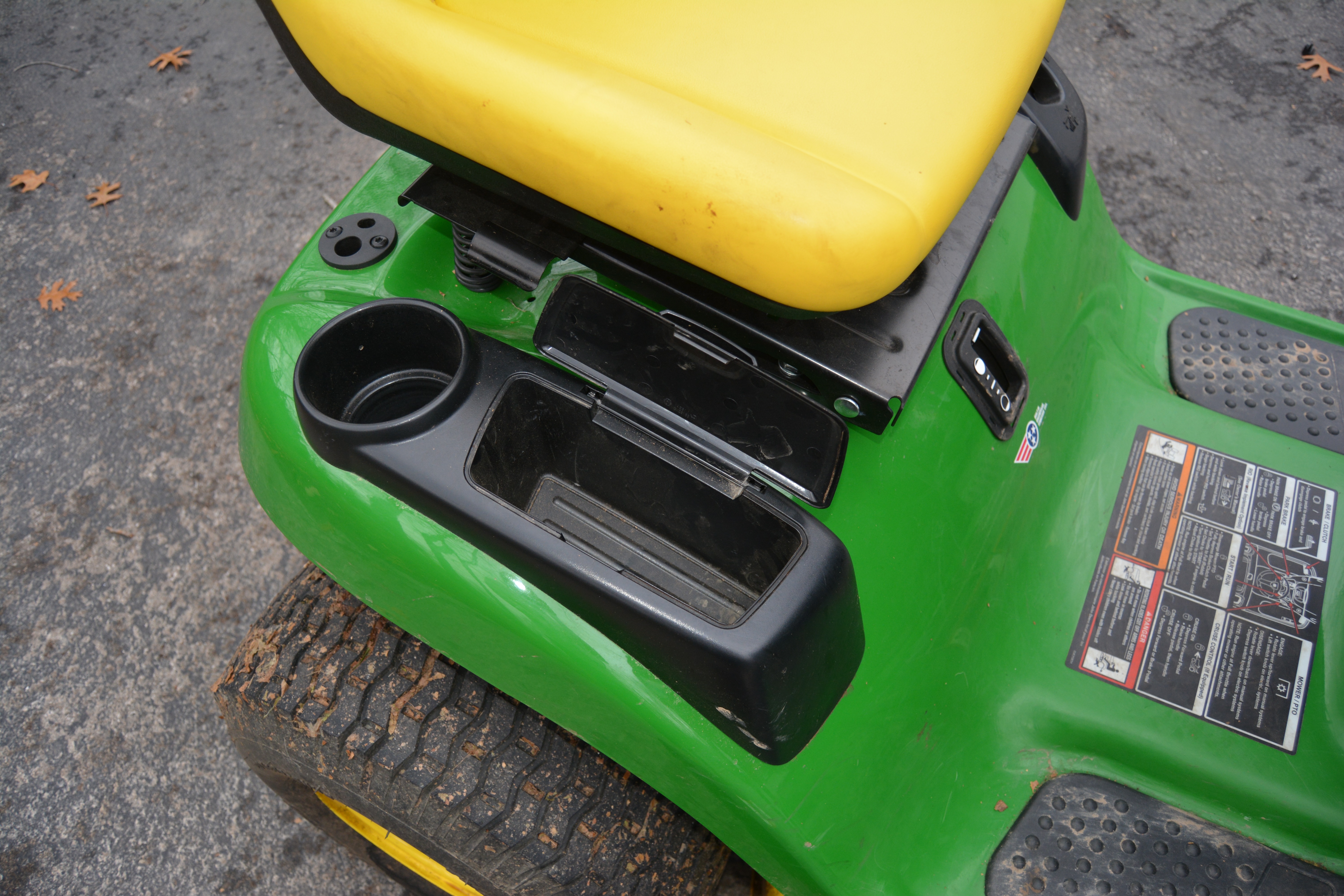 John Deere D125 "100 Series" V-Twin Engine Riding Mower with Accessories