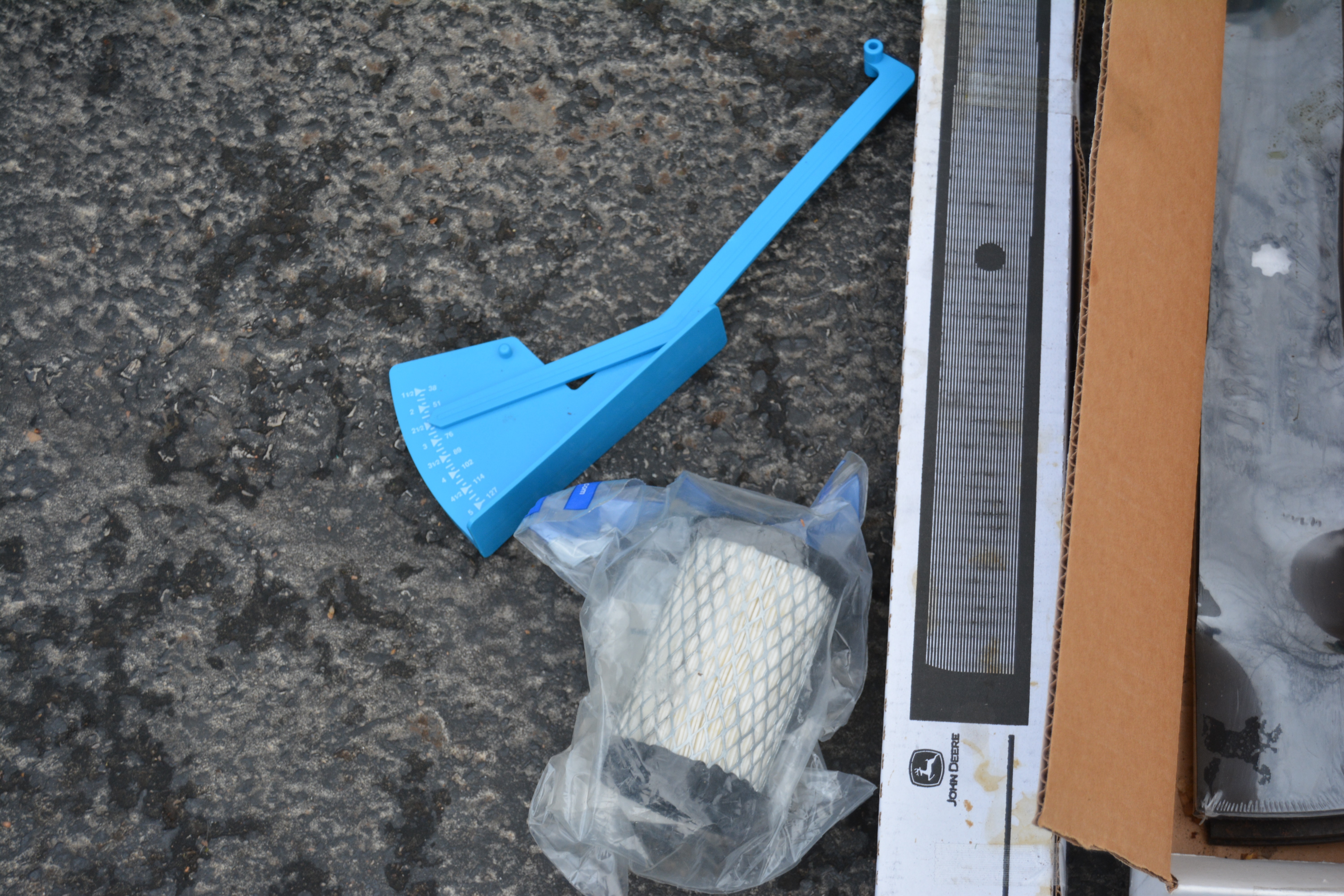 John Deere D125 "100 Series" V-Twin Engine Riding Mower with Accessories