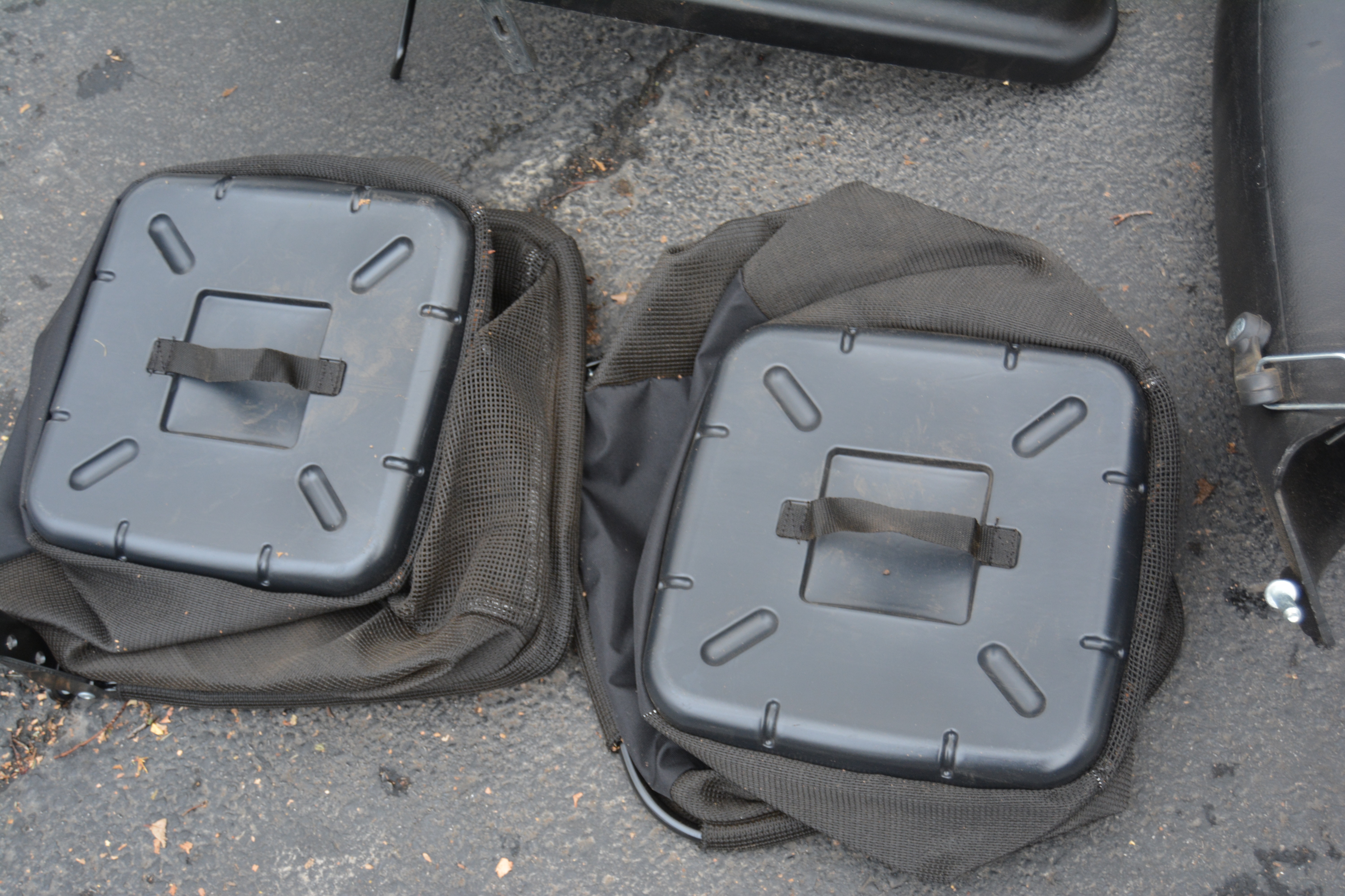 John Deere Twin Bagger with Series GX20398 Chute