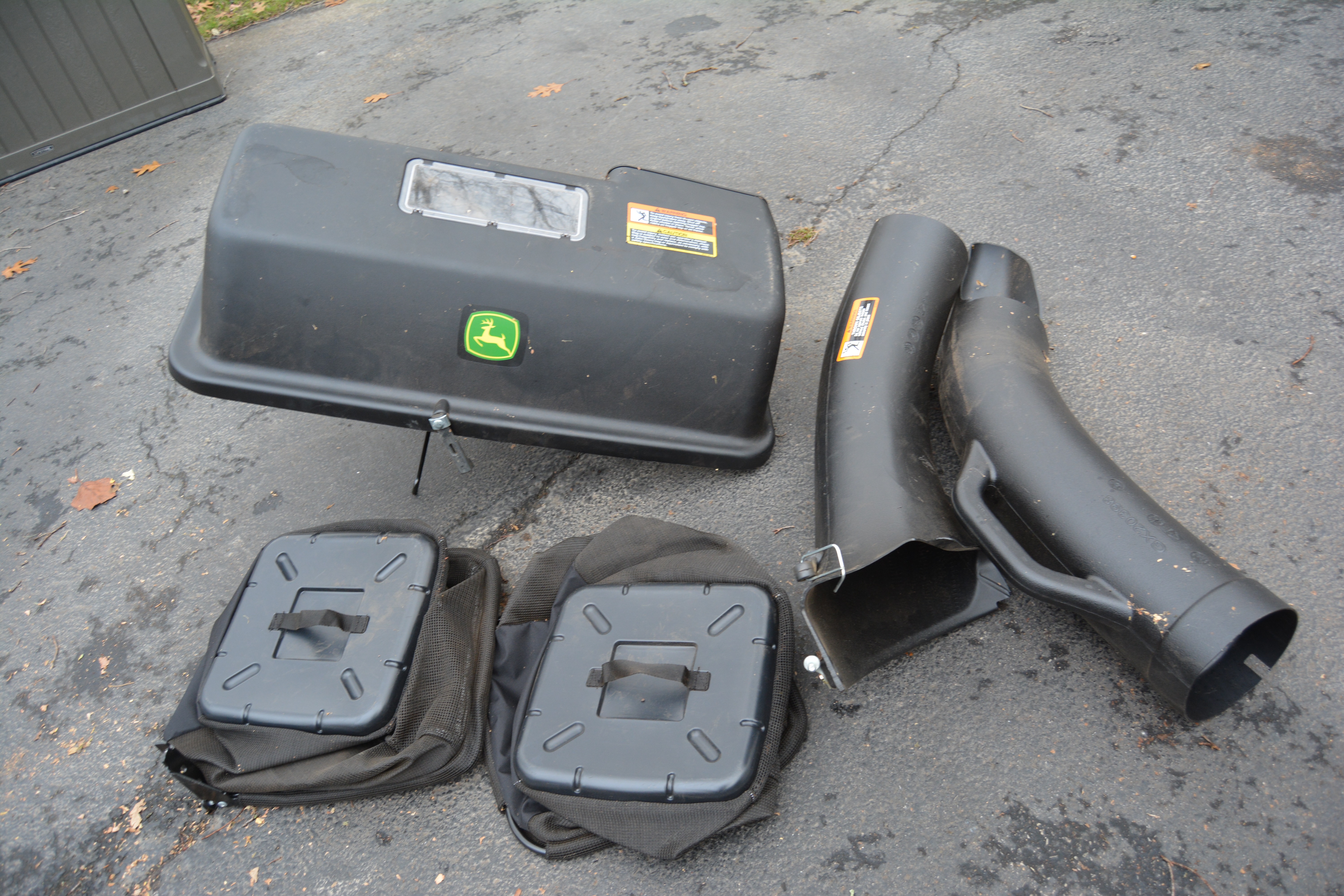 John Deere Twin Bagger with Series GX20398 Chute