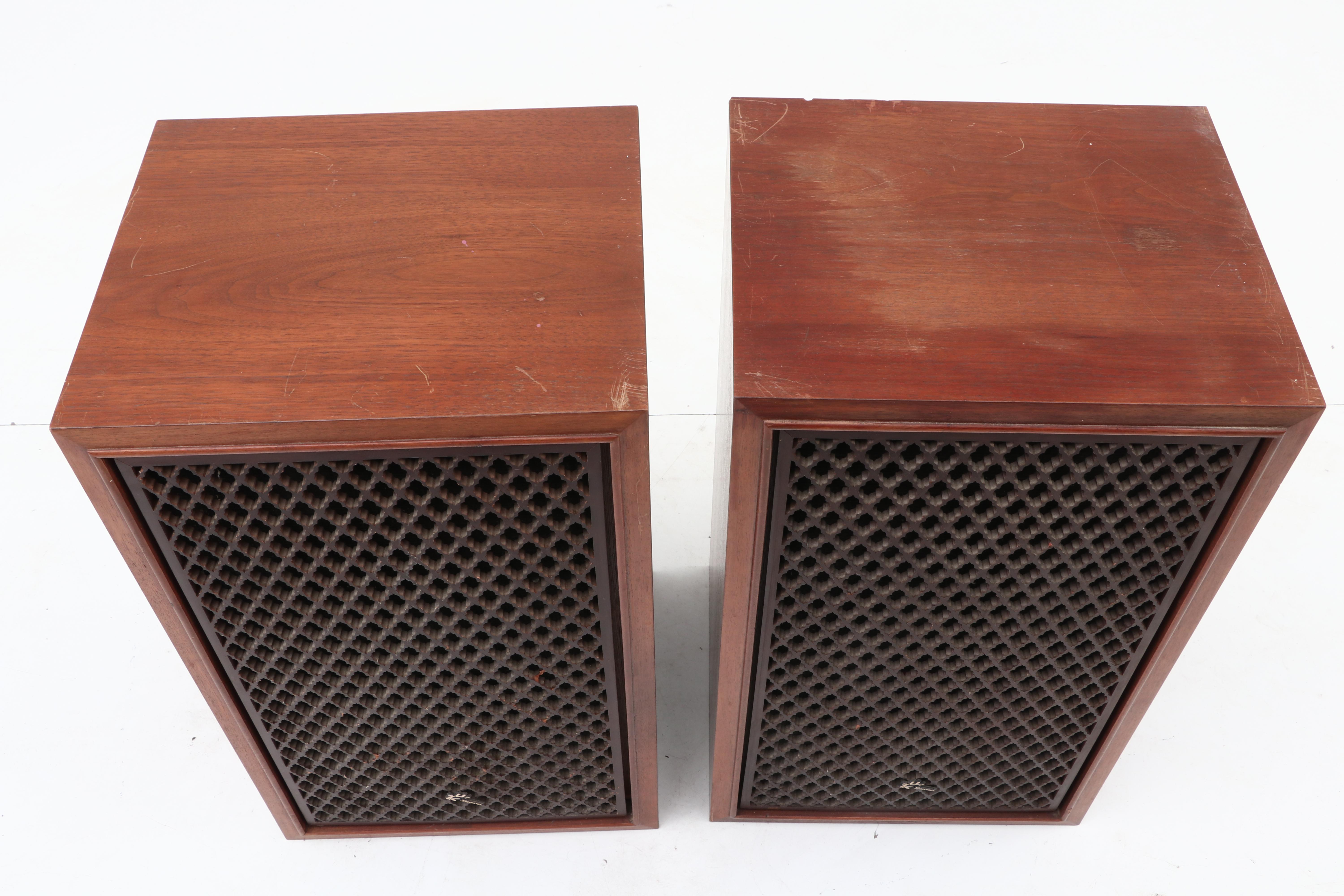 Pair of Sansui Floor Speakers