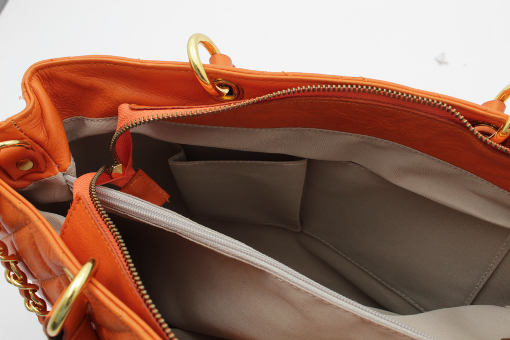 Lavorazione Artigianale Quilted Leather Shoulder Bag in Persimmon, Made in Italy