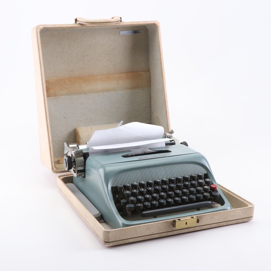 Olivetti Underwood Typewriter