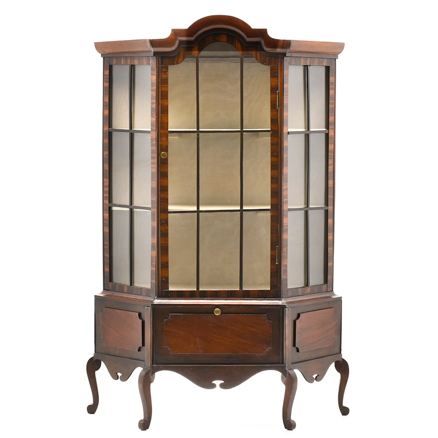 Queen Anne Style Benchmade Child's Display Cabinet, 20th Century