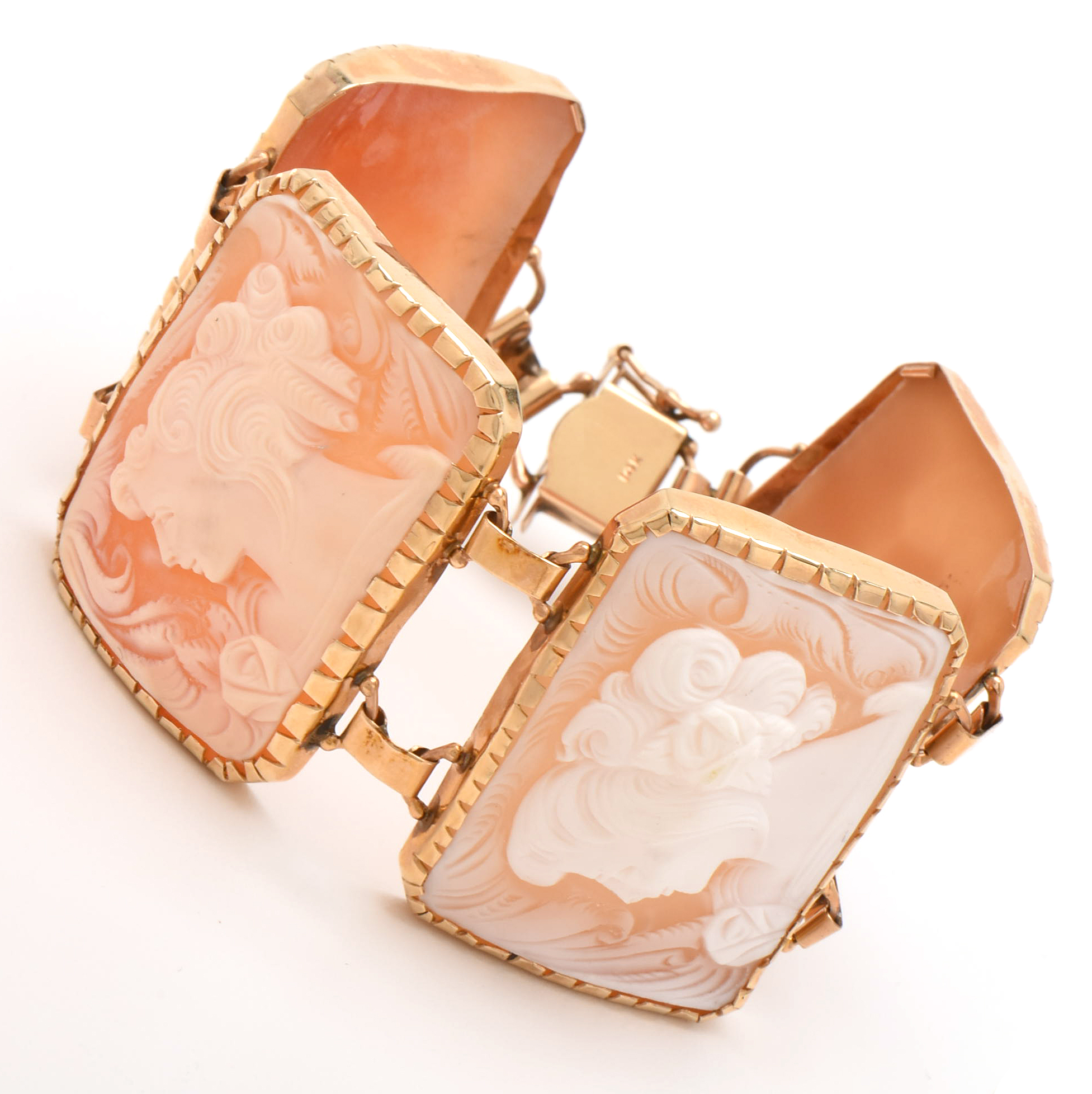 14K Yellow Gold Carved Helmet Shell Cameo Panel Station Bracelet
