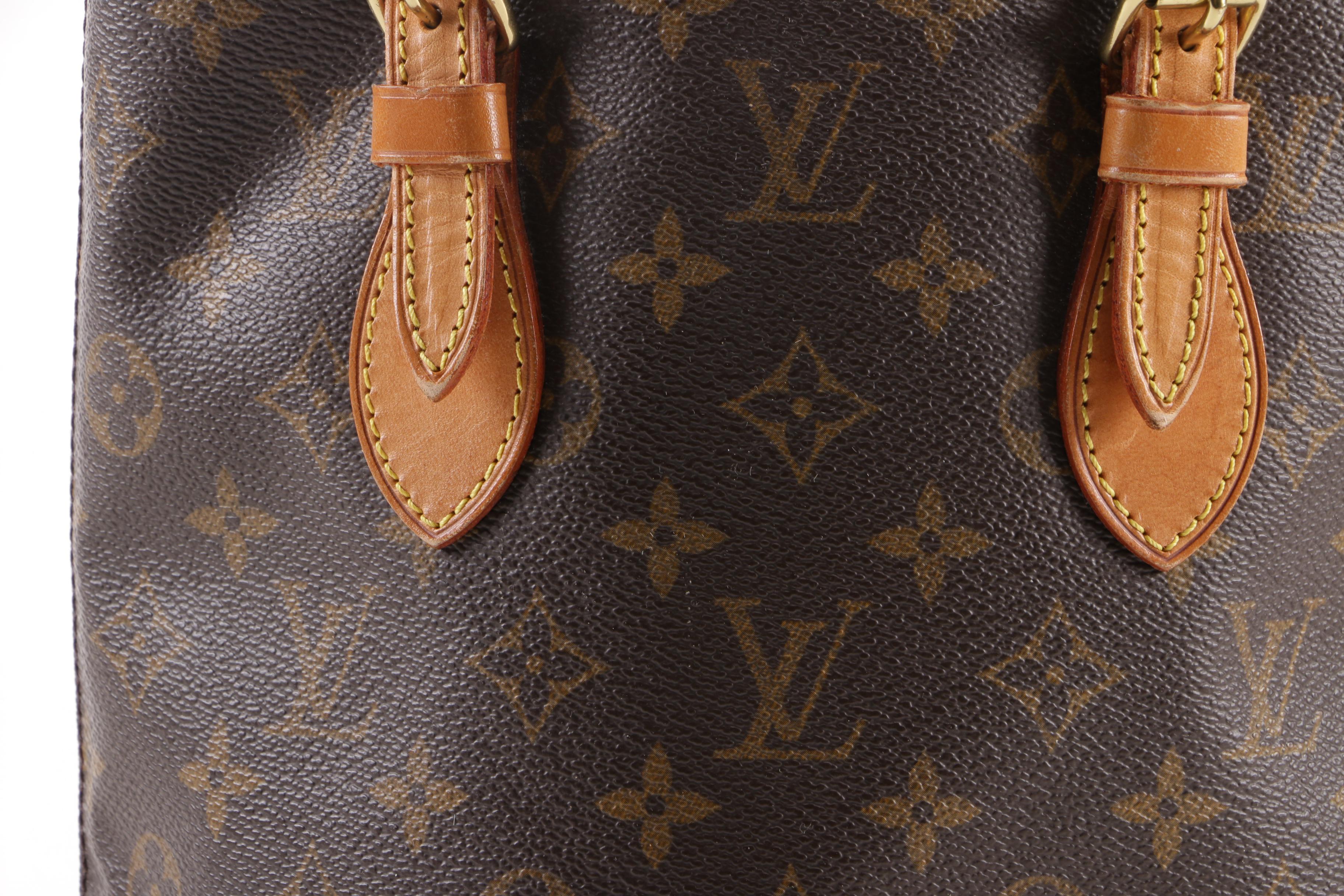 1997 Vintage Louis Vuitton Paris Monogram Canvas Marais PM Bucket Bag with Pouch