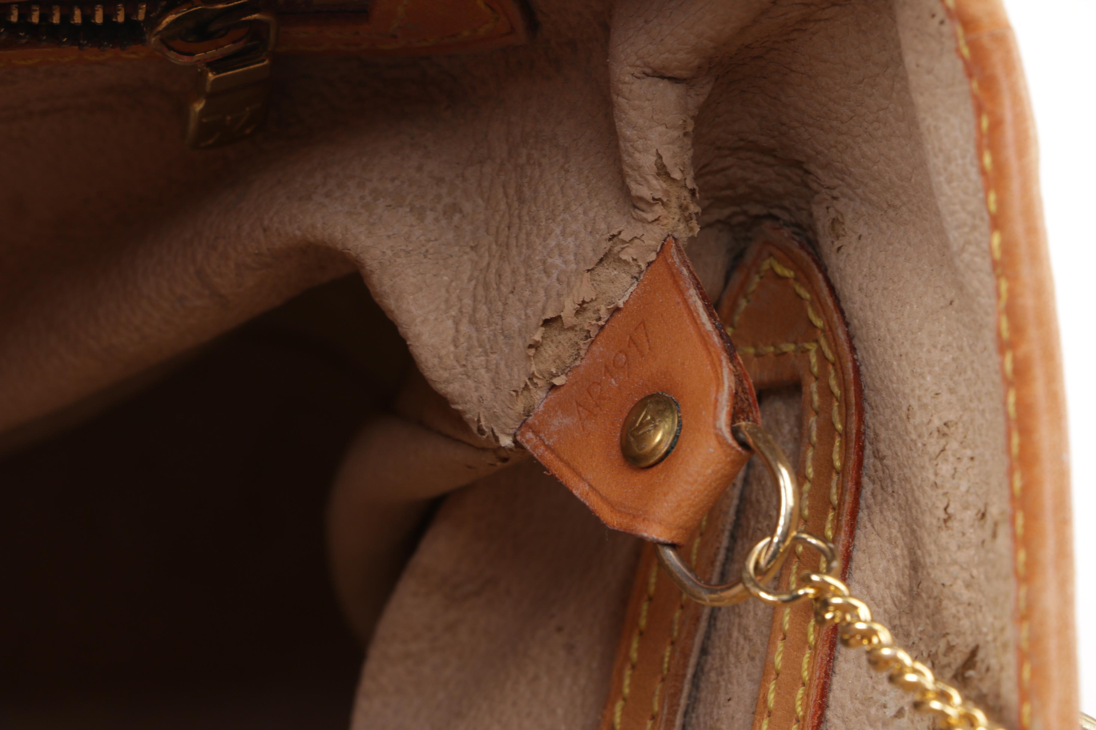 1997 Vintage Louis Vuitton Paris Monogram Canvas Marais PM Bucket Bag with Pouch