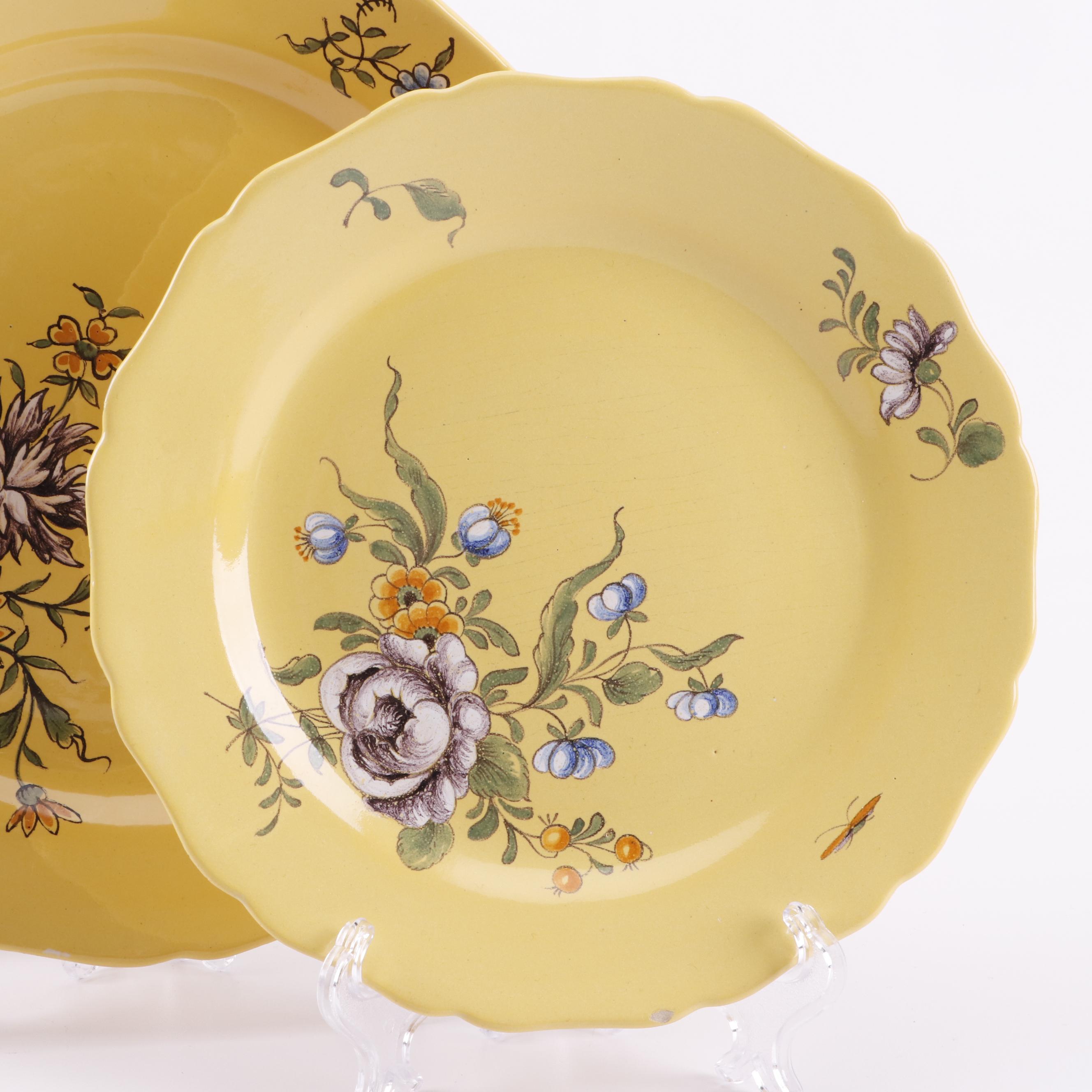 French Hand-Painted Faïence Teapot with Floral Faïence Plates