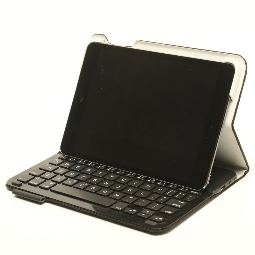 Apple iPad with Keyboard, Model A 1489