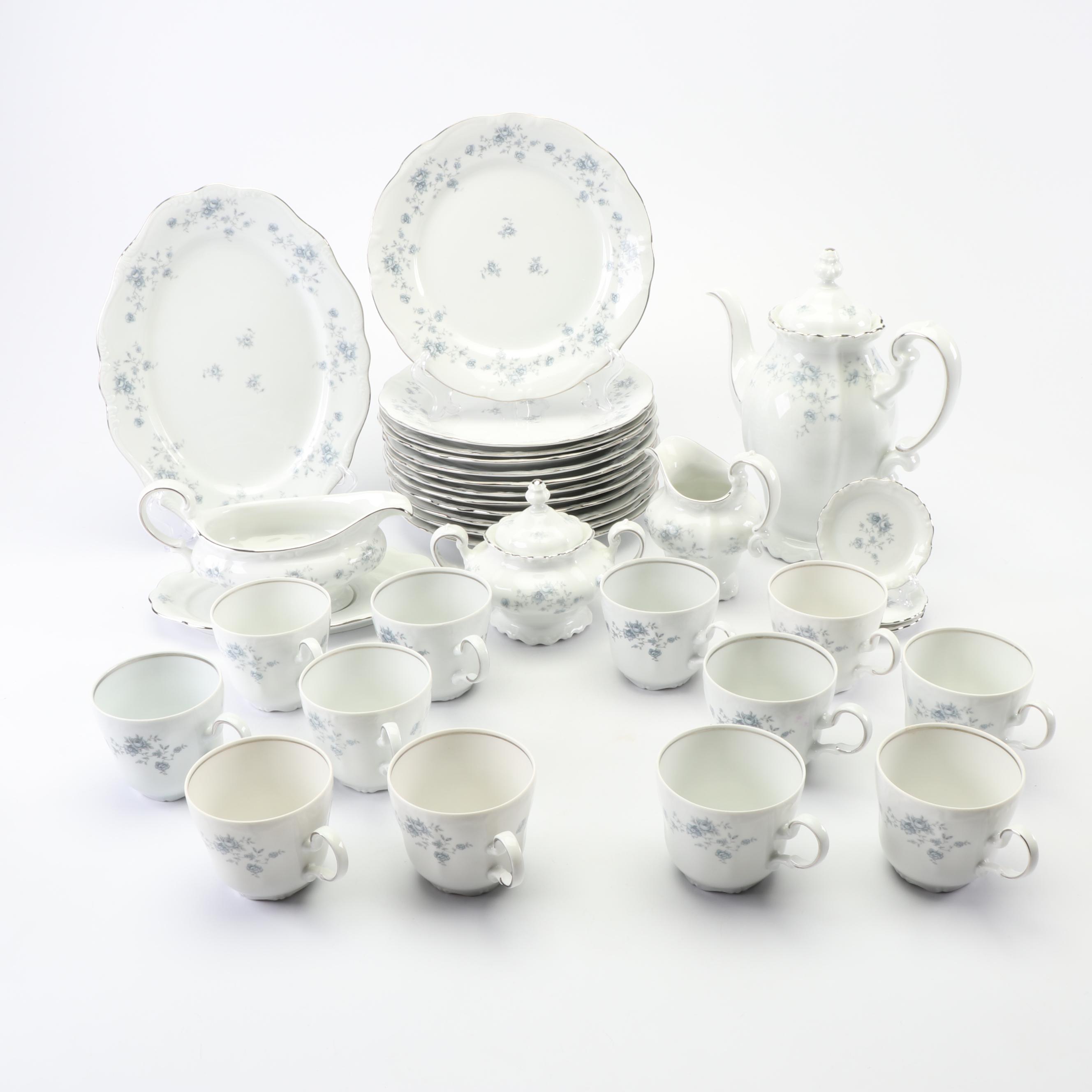 Johann Haviland "Blue Garland" Porcelain Dinnerware, Late 20th Century