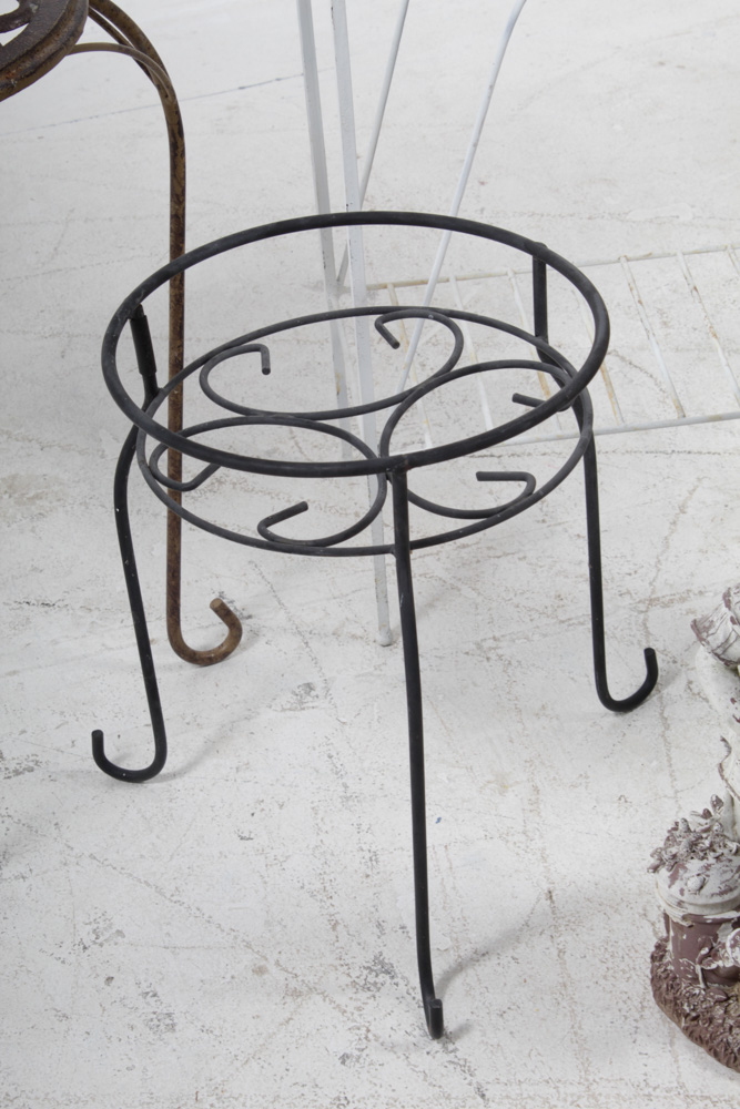 Outdoor Metal and Composite Decor