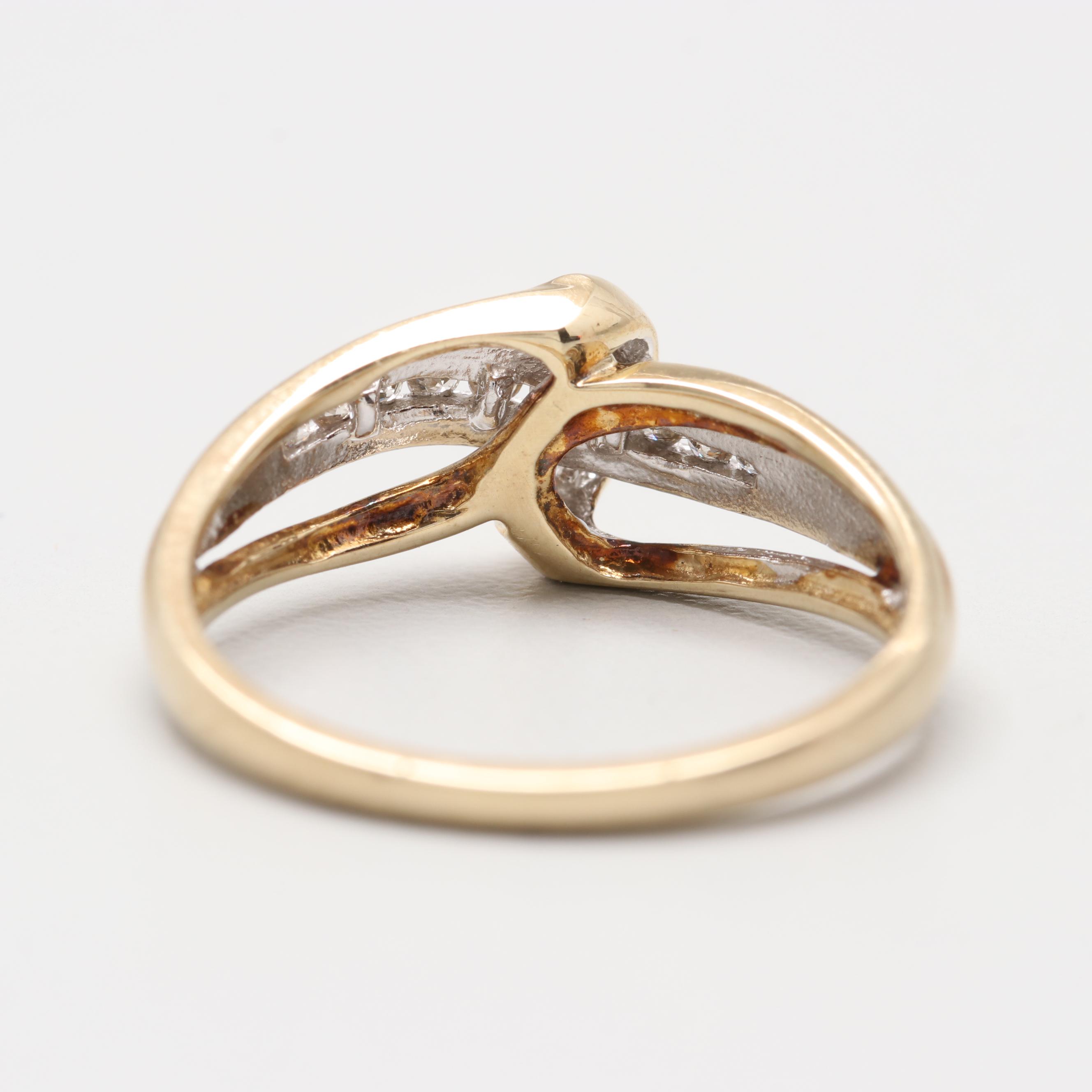 10K White and Yellow Gold Diamond Ring